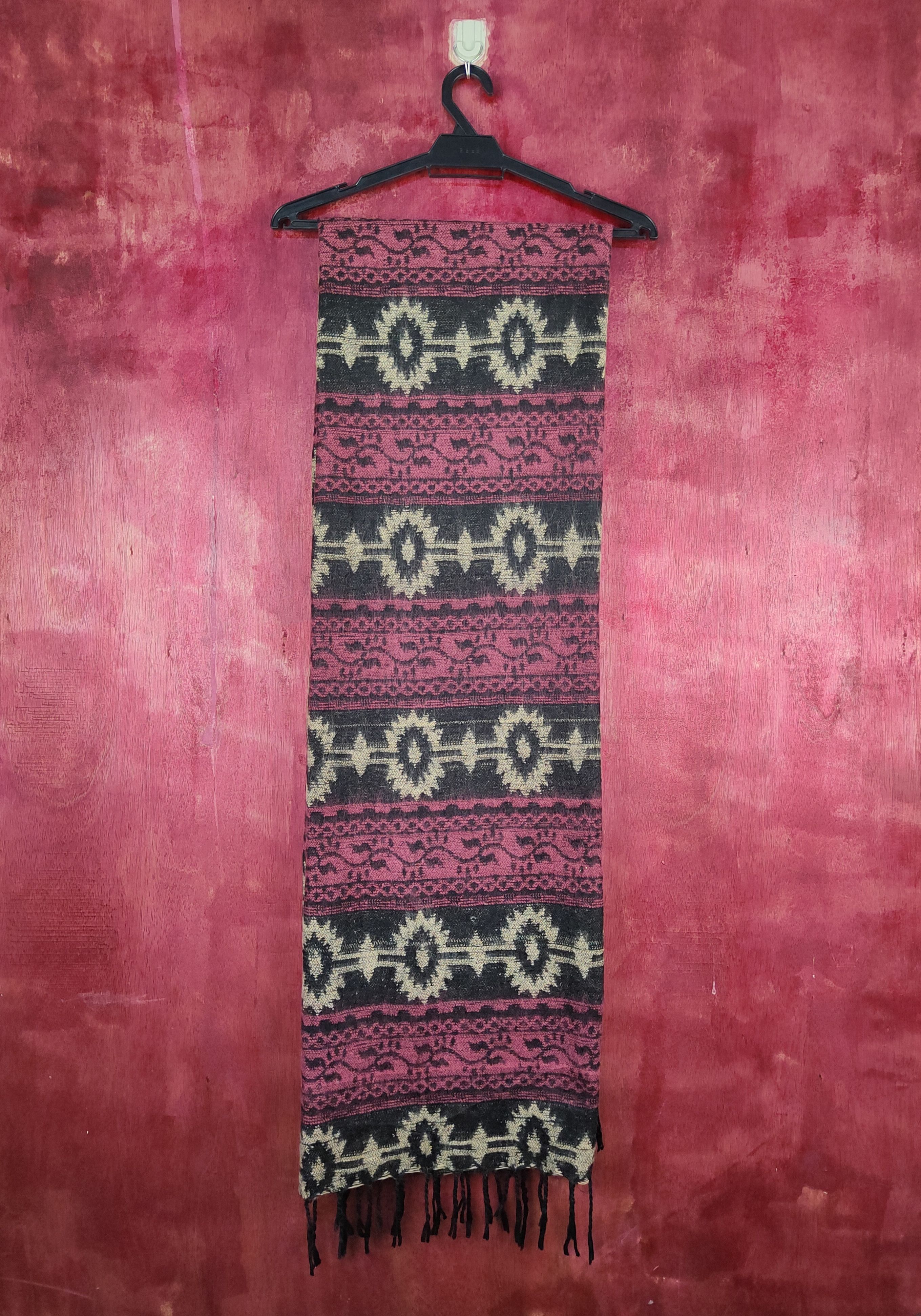 Japanese Brand Japanese Brand navajo art Muffler Scarves #m47 Size ONE SIZE - 1 Thumbnail