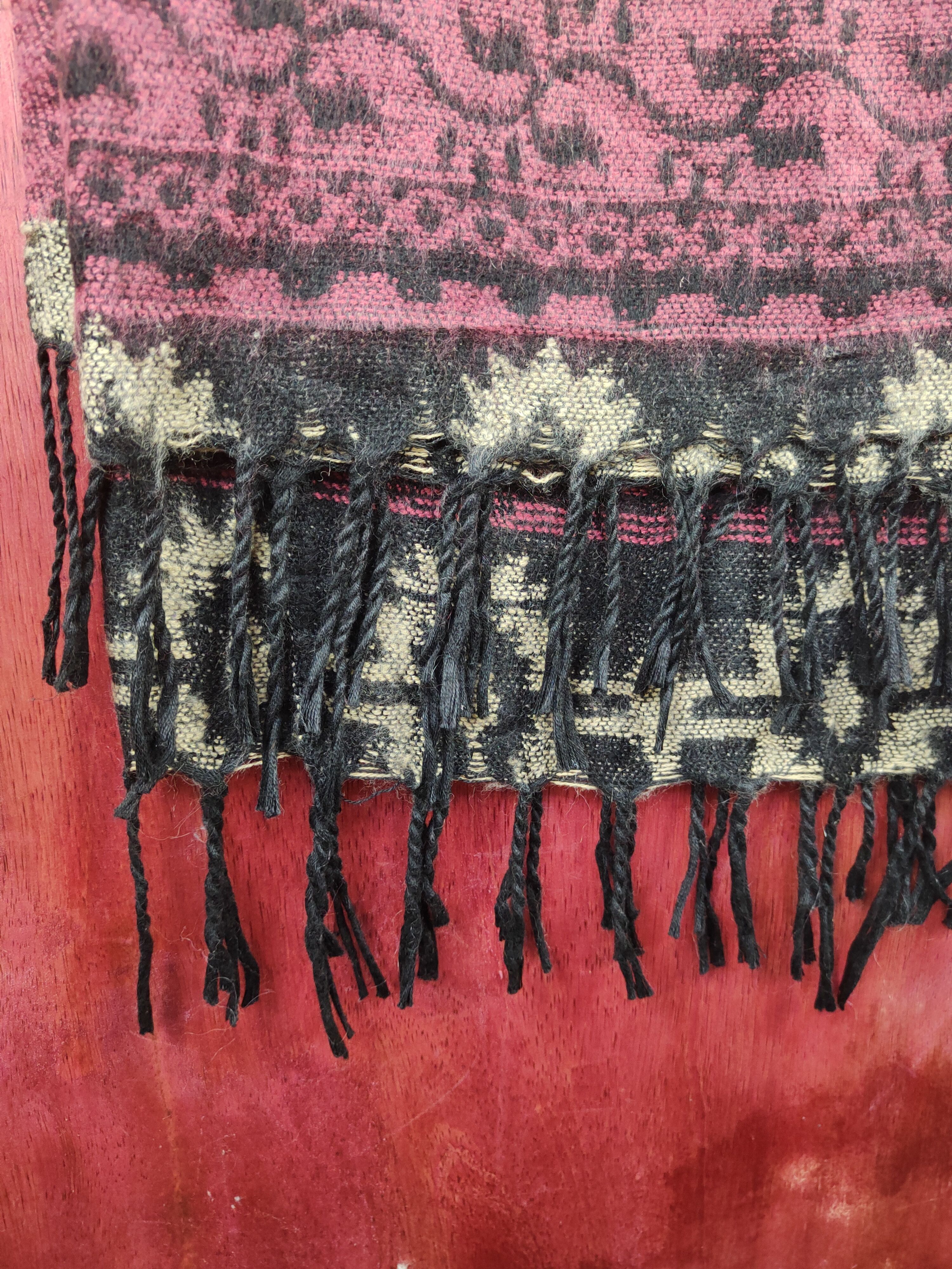 Japanese Brand Japanese Brand navajo art Muffler Scarves #m47 Size ONE SIZE - 4 Thumbnail