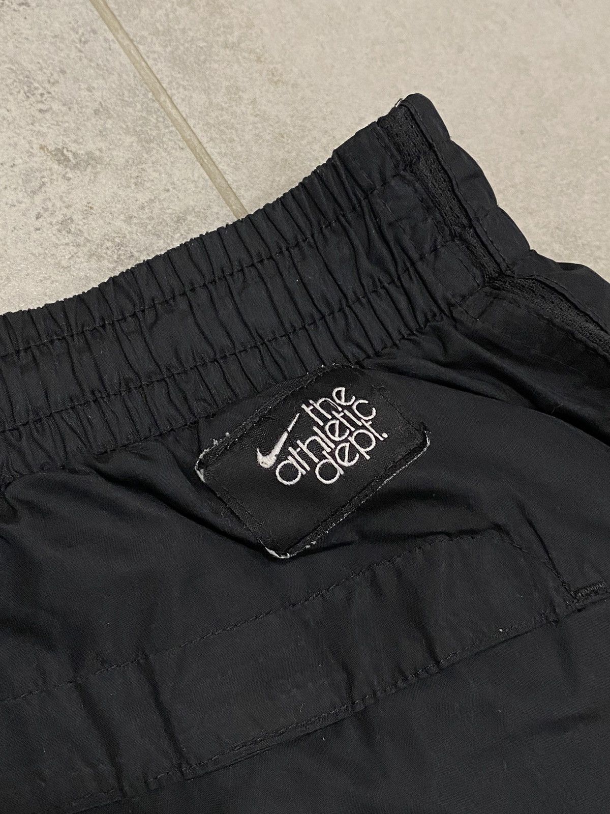 Nike Nike vintage black track pants small swoosh 2000s Size US 32 / EU 48 - 8 Thumbnail