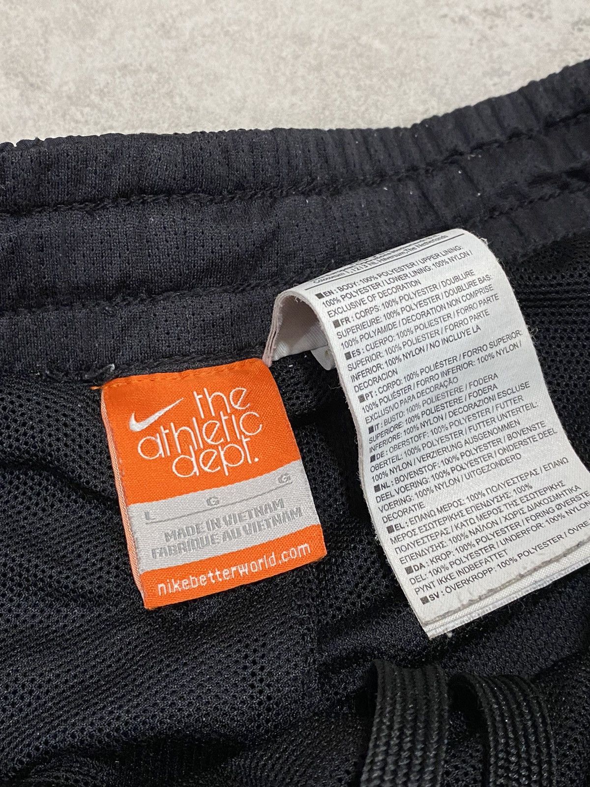 Nike Nike vintage black track pants small swoosh 2000s Size US 32 / EU 48 - 6 Thumbnail