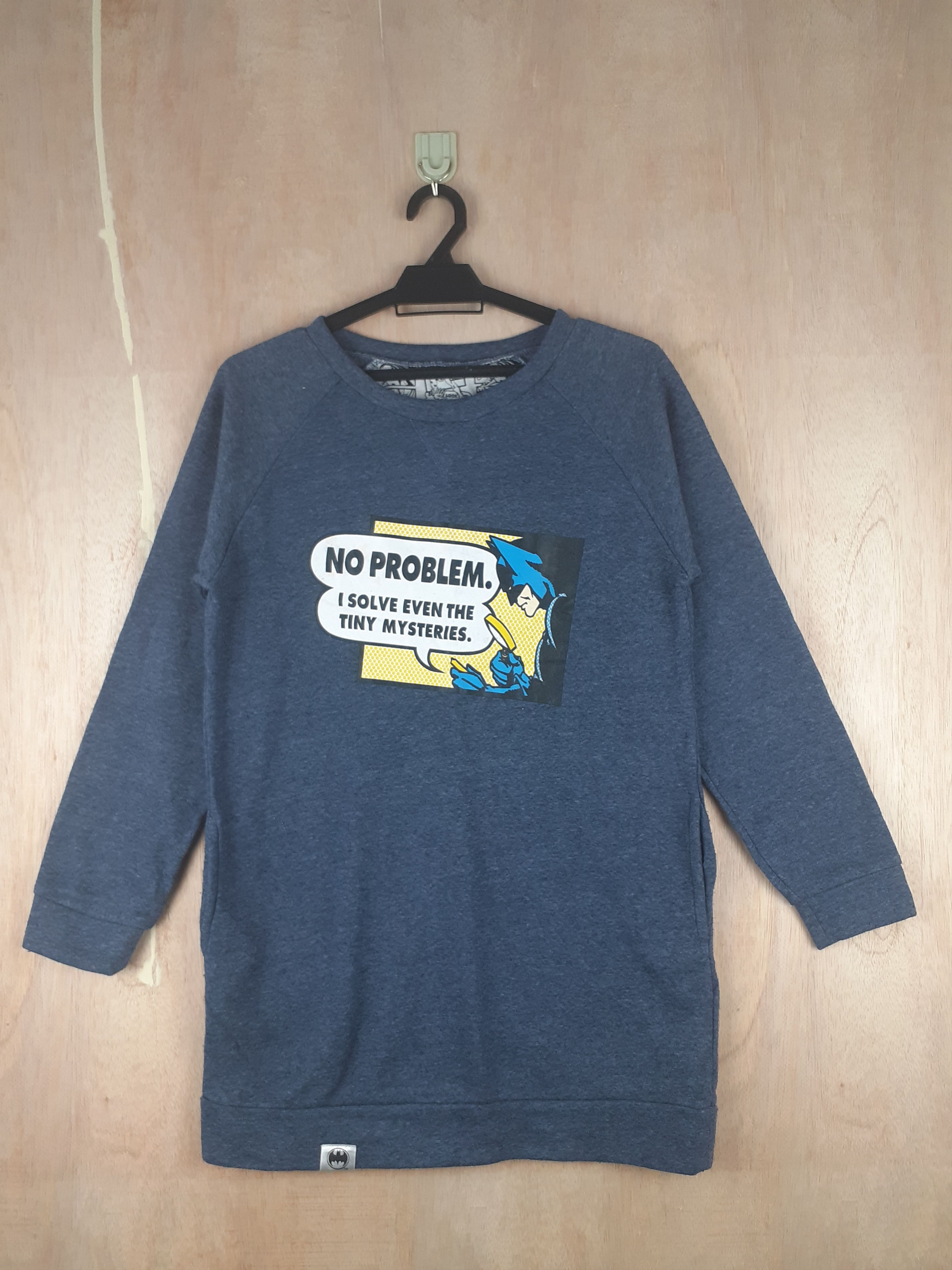 image of Batman Vintage Gray Sweatshirt 2792 in Grey, Women's (Size Medium)