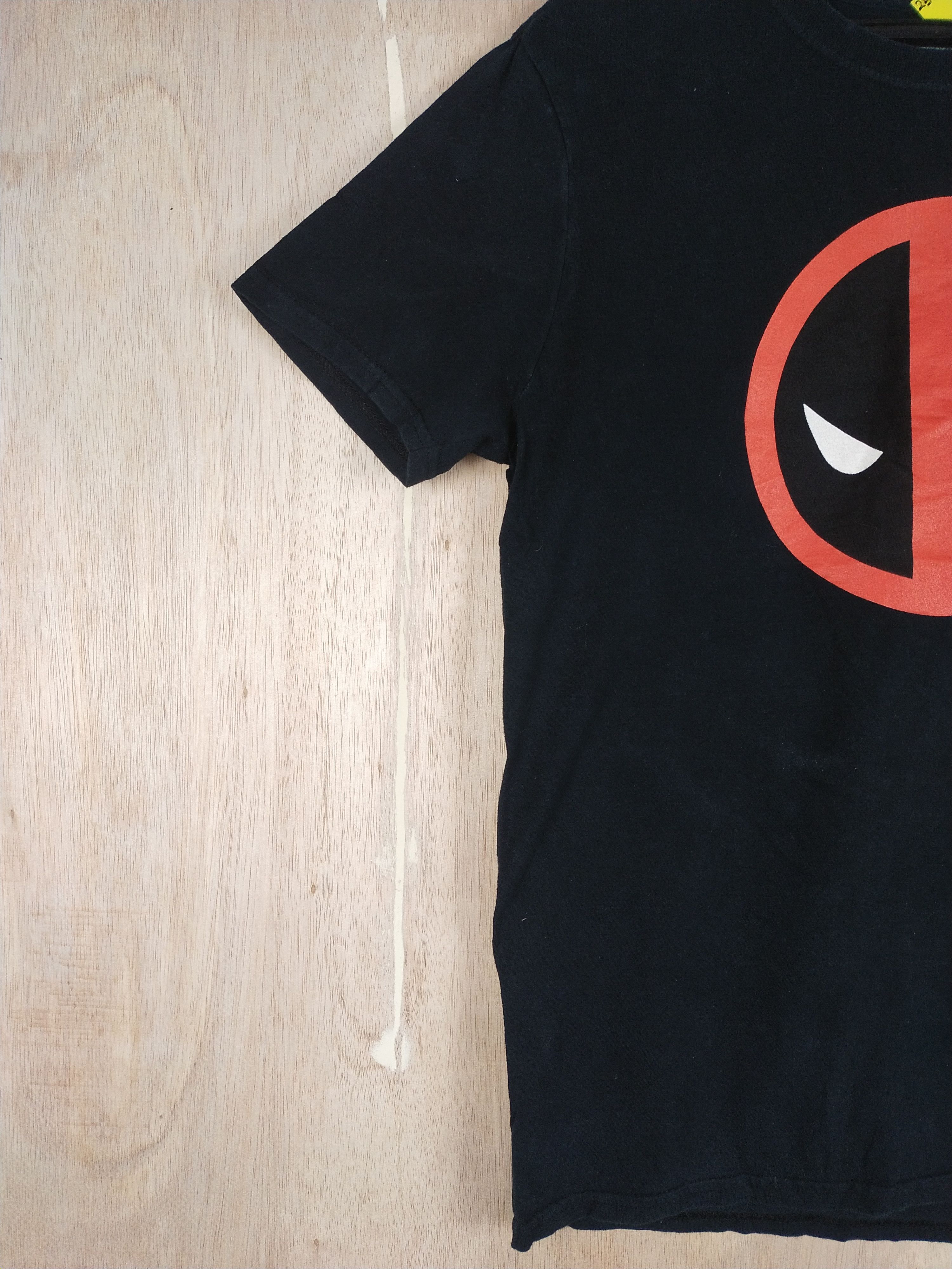 Marvel Comics DL Marvel Deadpool black Tshirt #2577 Size US M / EU 48-50 / 2 - 3 Thumbnail