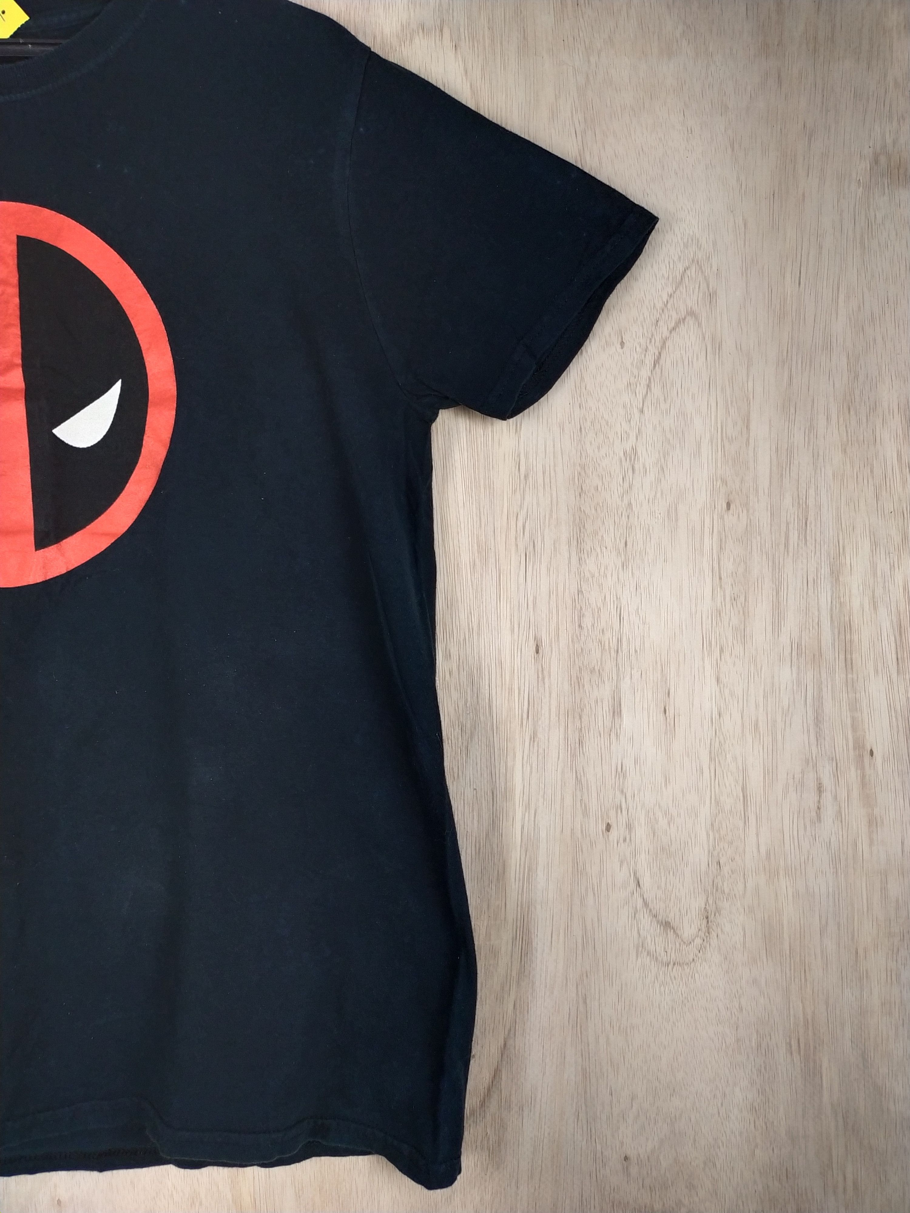 Marvel Comics DL Marvel Deadpool black Tshirt #2577 Size US M / EU 48-50 / 2 - 5 Thumbnail