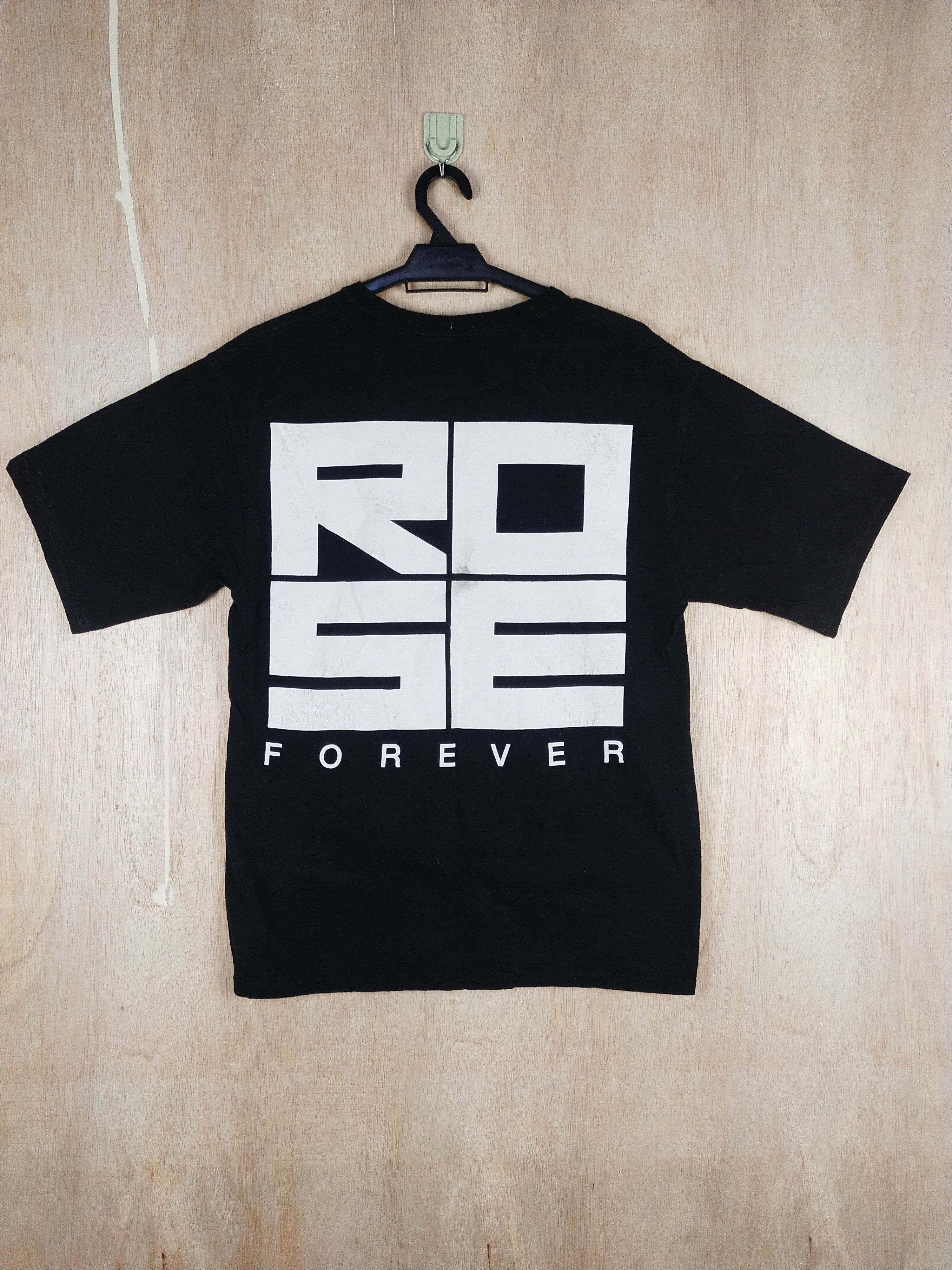 Champion DL Champion (Rose Forever) black Tshirt #2570 Size US M / EU 48-50 / 2 - 8 Thumbnail