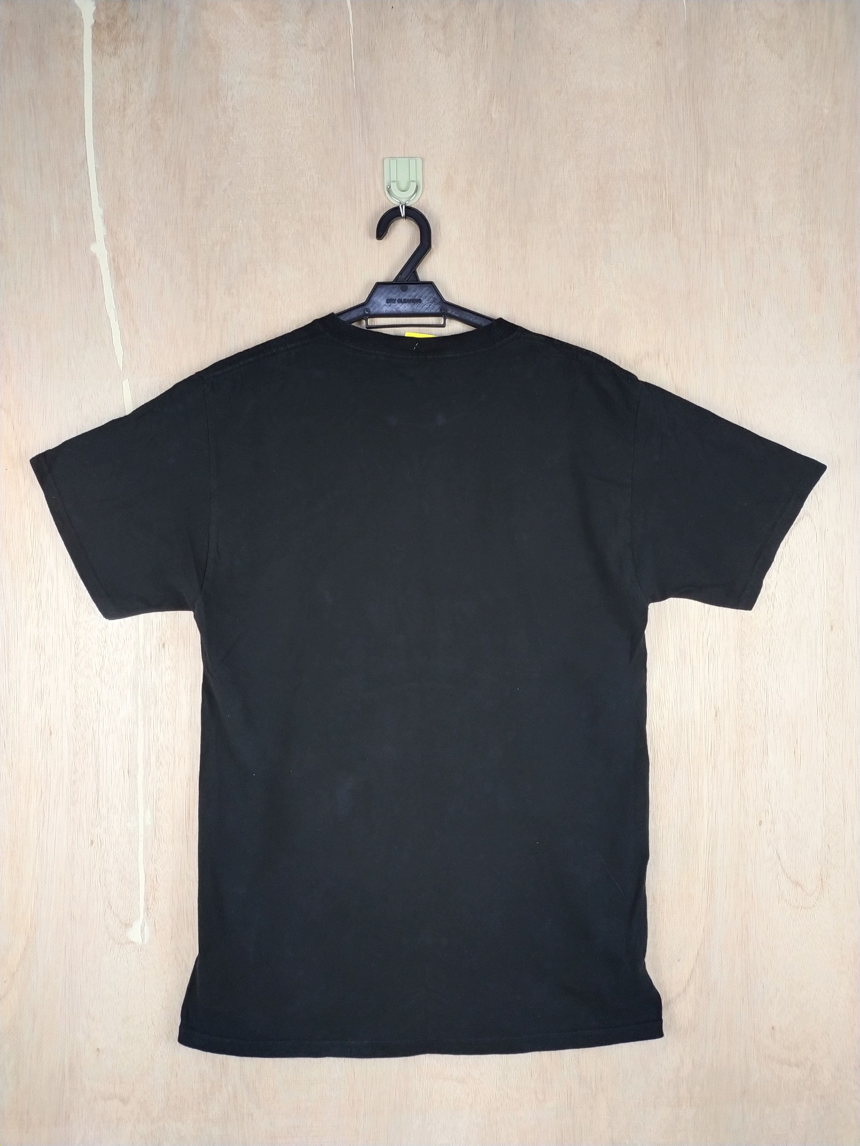 Anime DL Hanes anima black Tshirt #2558 Size US M / EU 48-50 / 2 - 7 Thumbnail