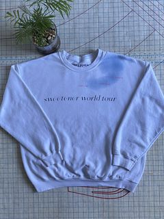 Ariana grande sweetener hot sale sweatshirt blue