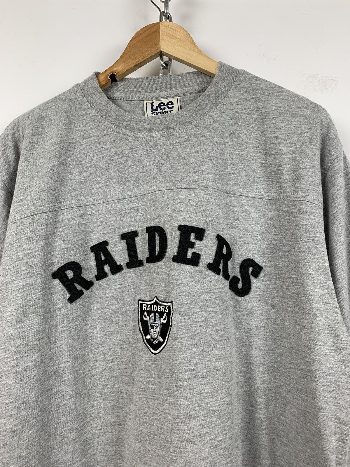 NFL 90s Vintage Lee Raiders Embroidered Logo T-Shirt Size US XL / EU 56 / 4 - 1 Thumbnail