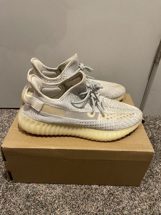 yeezy boost 350v2 black reflective