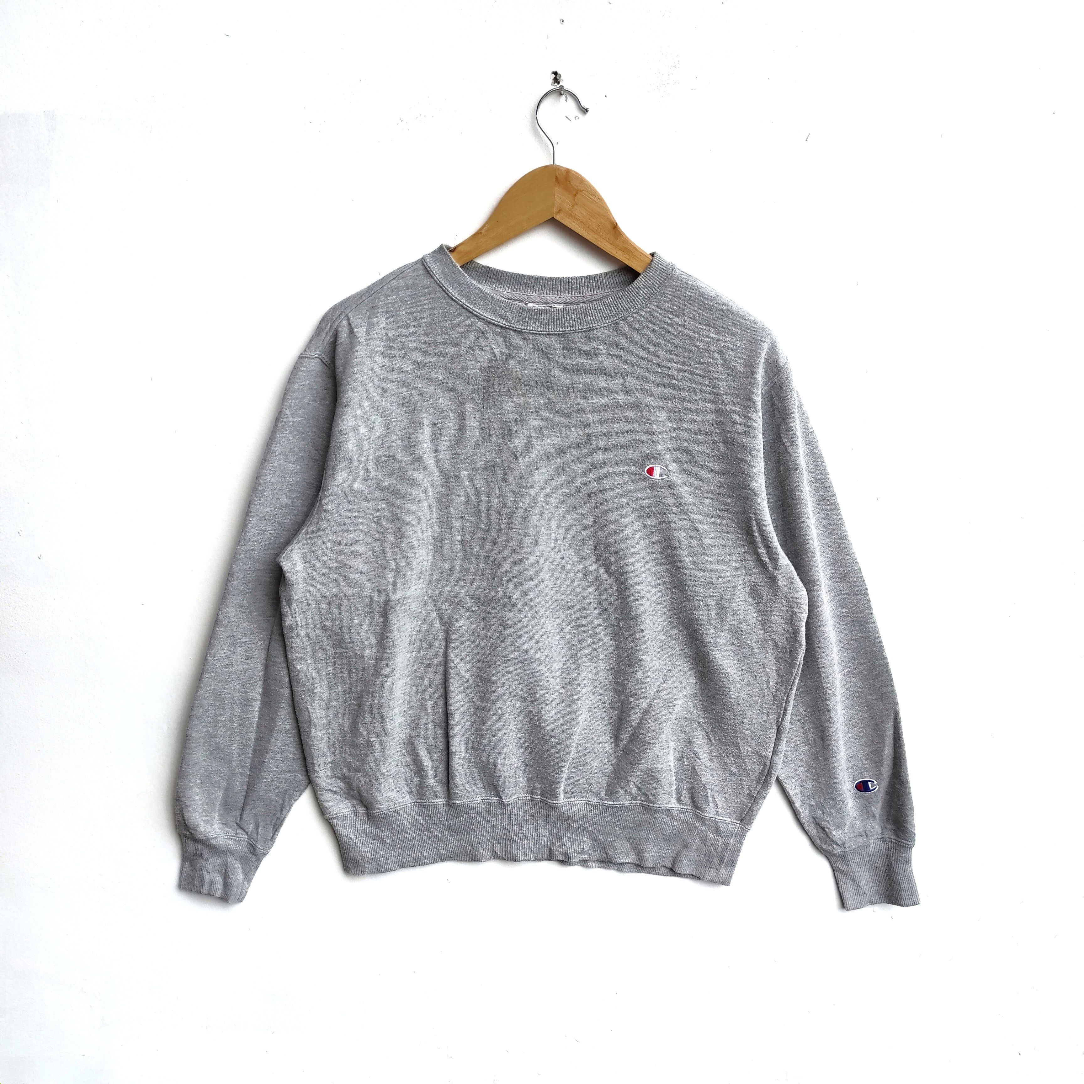Champion CHAMPION Small Embroidery Logo Rare Sweatshir Size US L / EU 52-54 / 3 - 1 Thumbnail