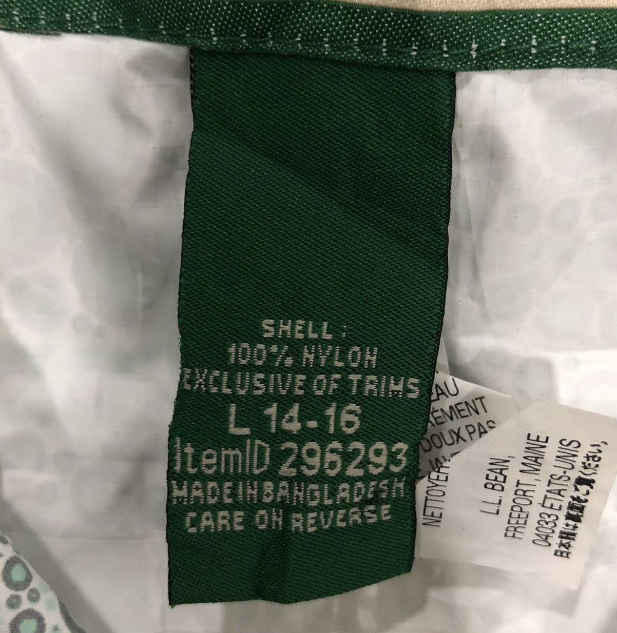 L.L. Bean L.L.Bean 100% NYLON EXCLUSIVE OF TRIMS Size US M / EU 48-50 / 2 - 11 Thumbnail