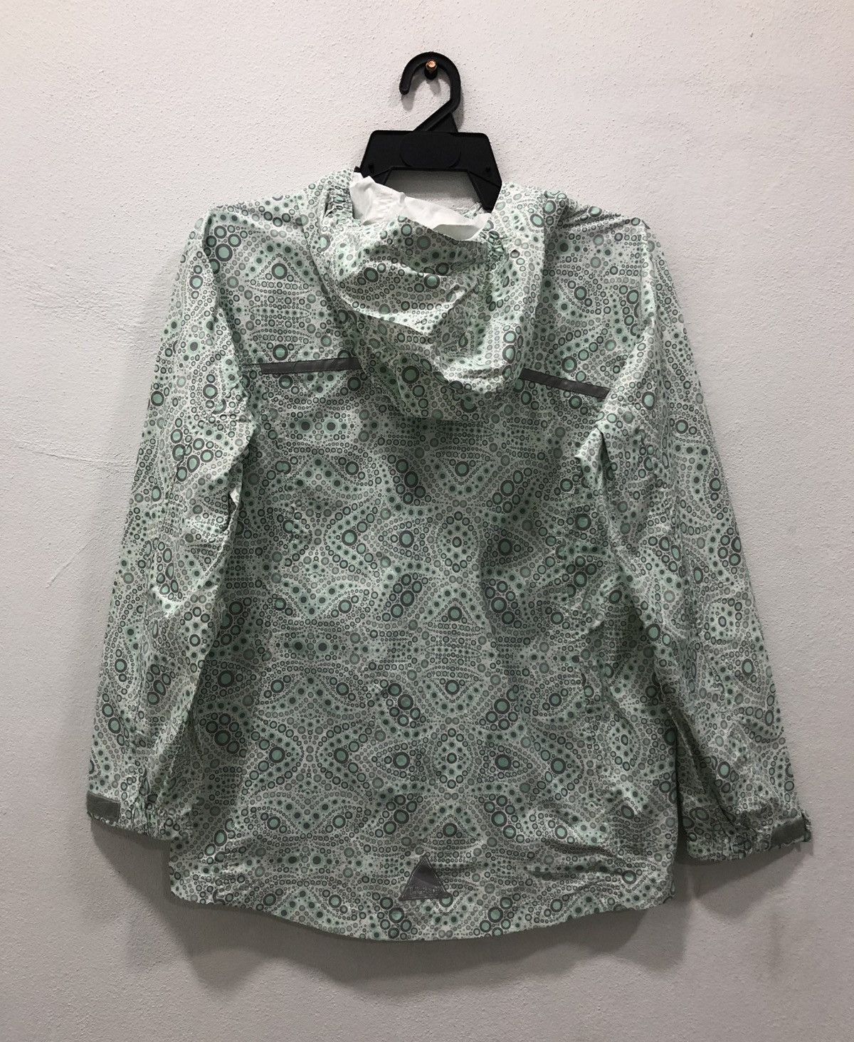 L.L. Bean L.L.Bean 100% NYLON EXCLUSIVE OF TRIMS Size US M / EU 48-50 / 2 - 2 Thumbnail
