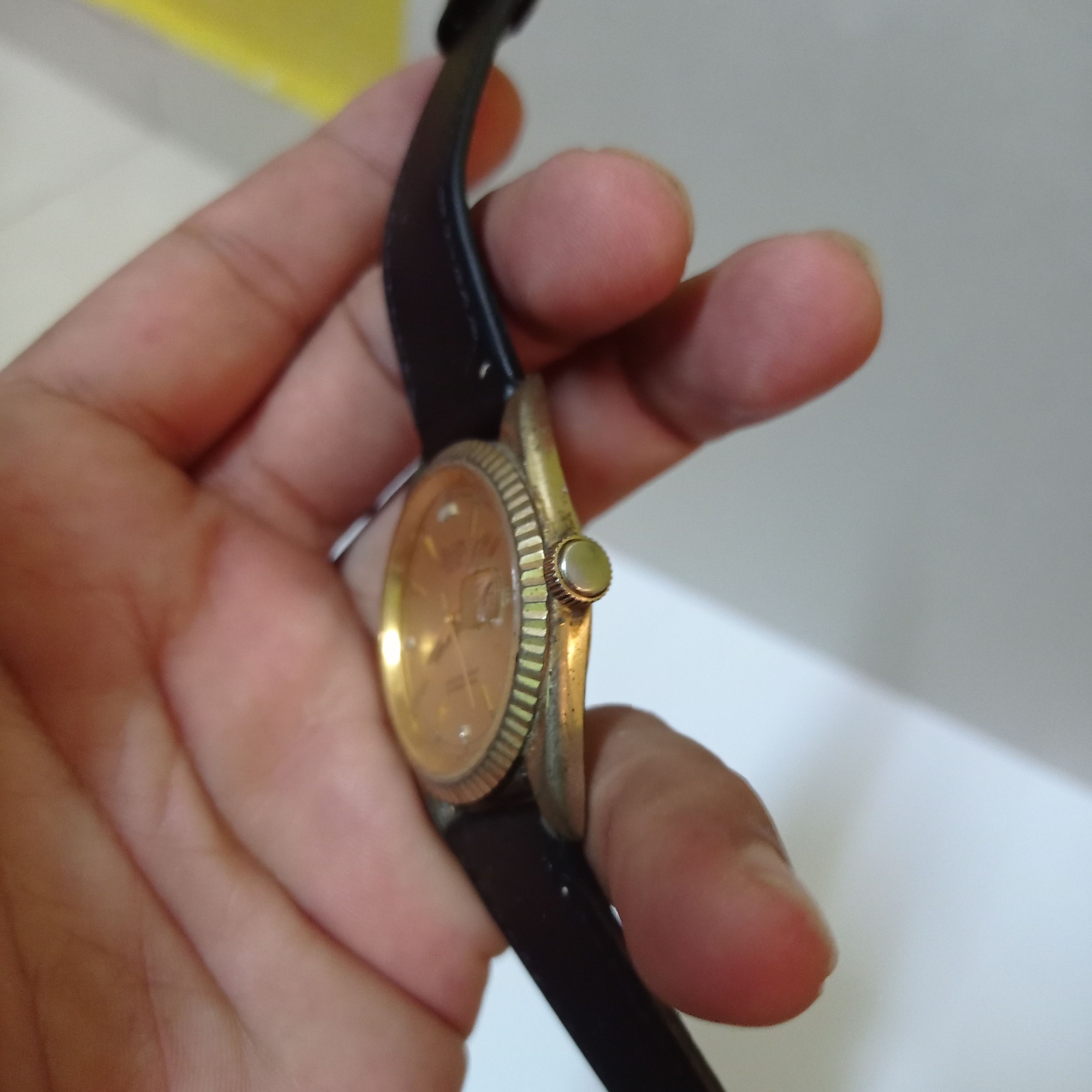 Elgin National Watch Company × Vintage Retro ELGIN "DATE QUARTZ DELUXE" OLD WATCH Size ONE SIZE - 16 Thumbnail