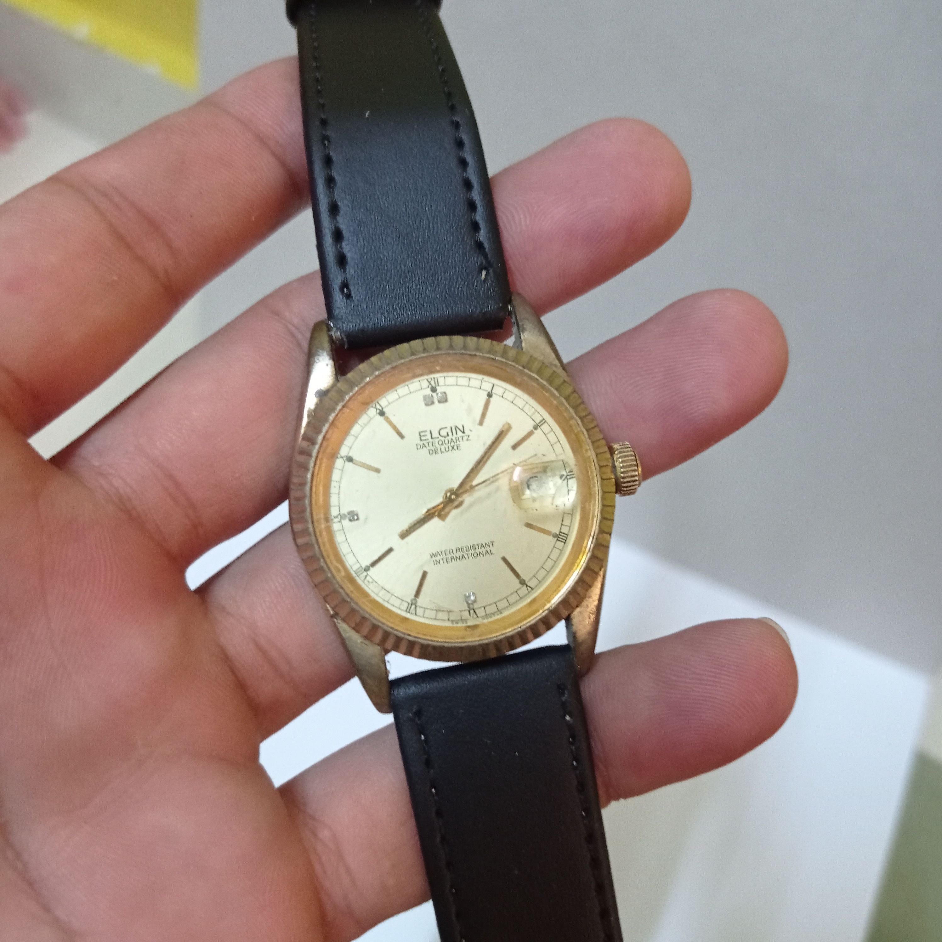 Elgin National Watch Company × Vintage Retro ELGIN "DATE QUARTZ DELUXE" OLD WATCH Size ONE SIZE - 7 Thumbnail