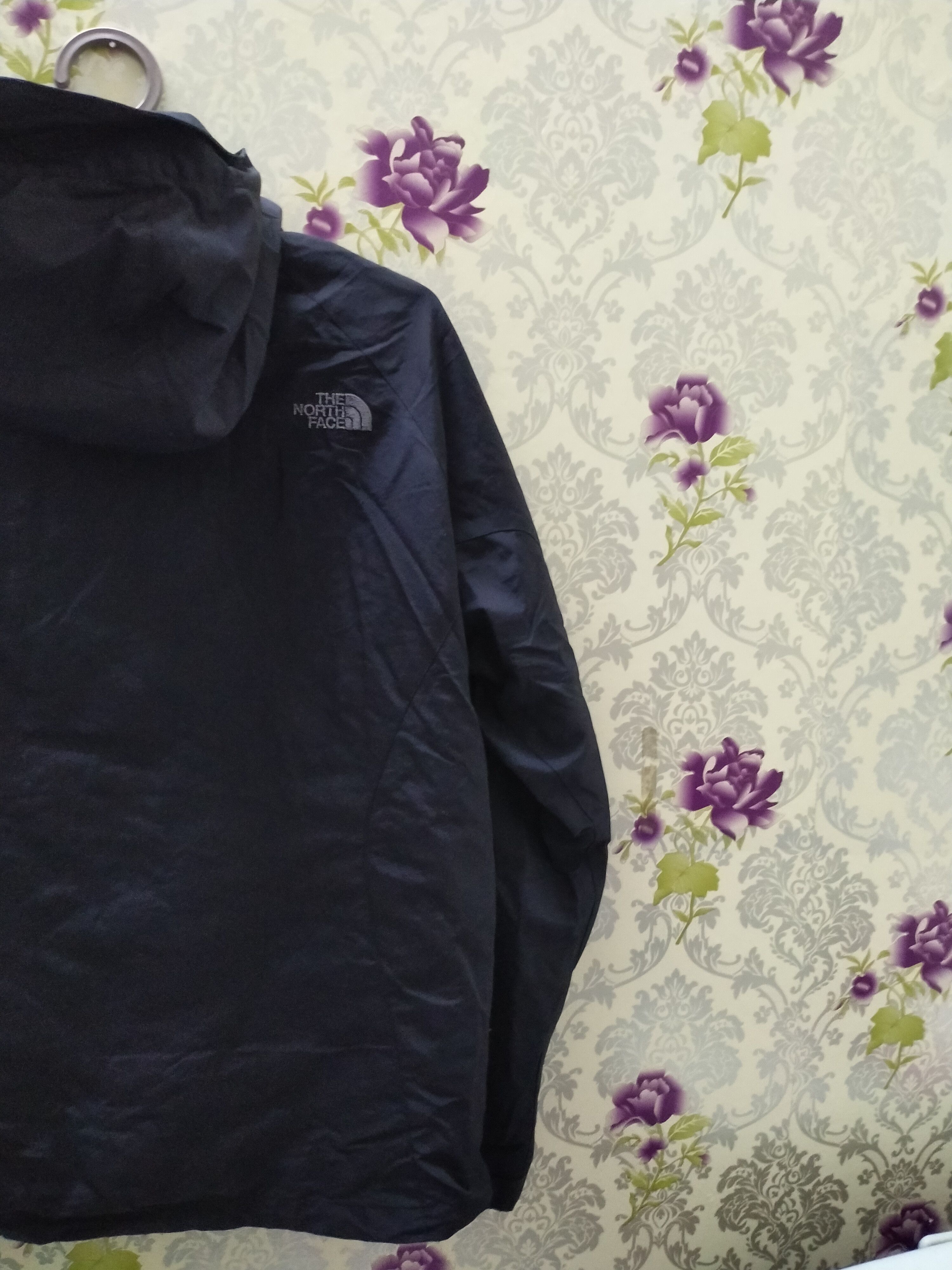 The North Face × Vintage TNF BLACK JACKET HOODIE MULTI POCKET Size US M / EU 48-50 / 2 - 8 Thumbnail