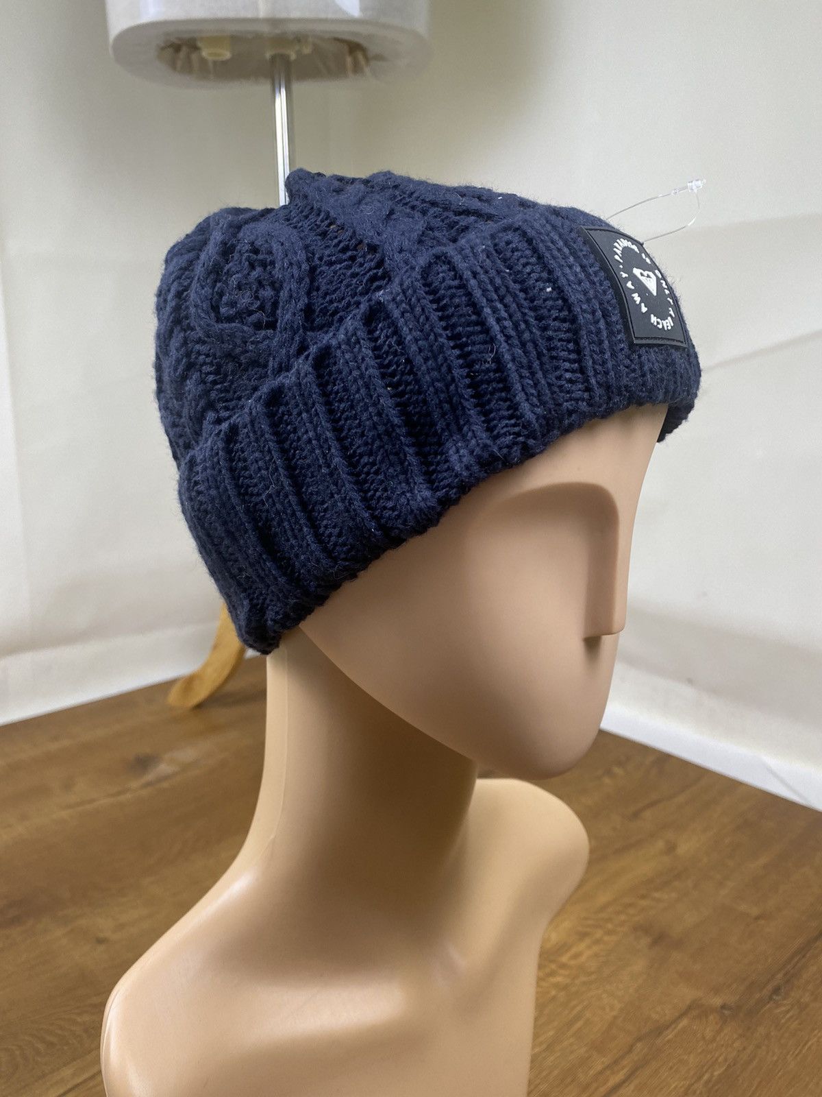 Quiksilver Vintage Roxy Winter Beanie Knitted Hat Size ONE SIZE - 3 Thumbnail