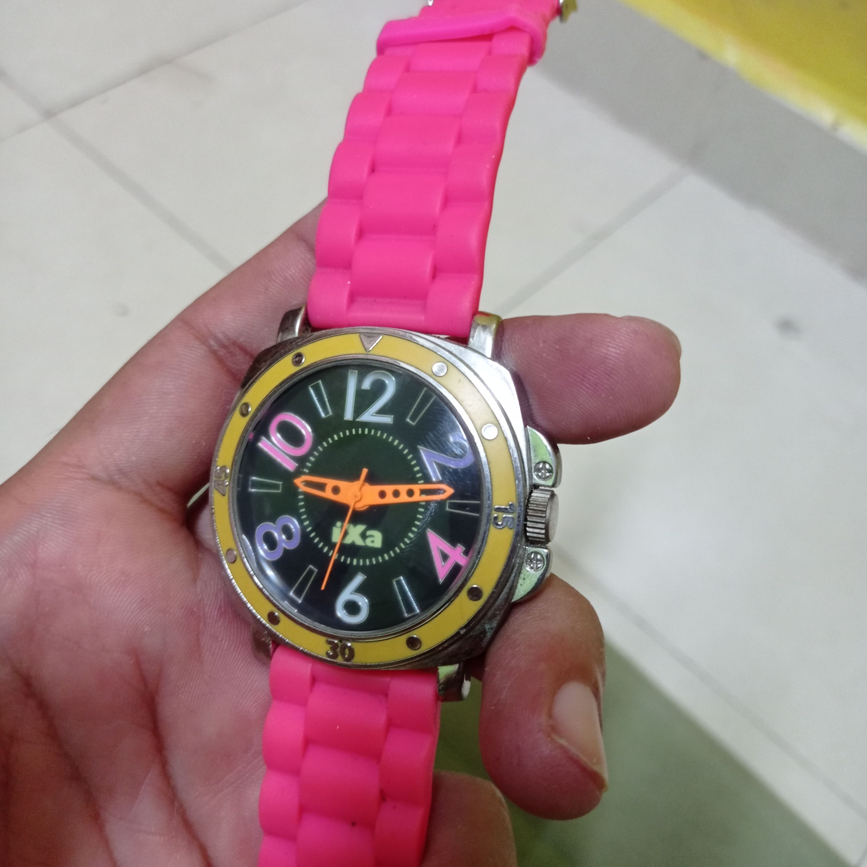 Vintage Retro CRAZY COLOUR "BIG MARK" WATCH BY IXA JAPANESE WATCH Size ONE SIZE - 7 Thumbnail