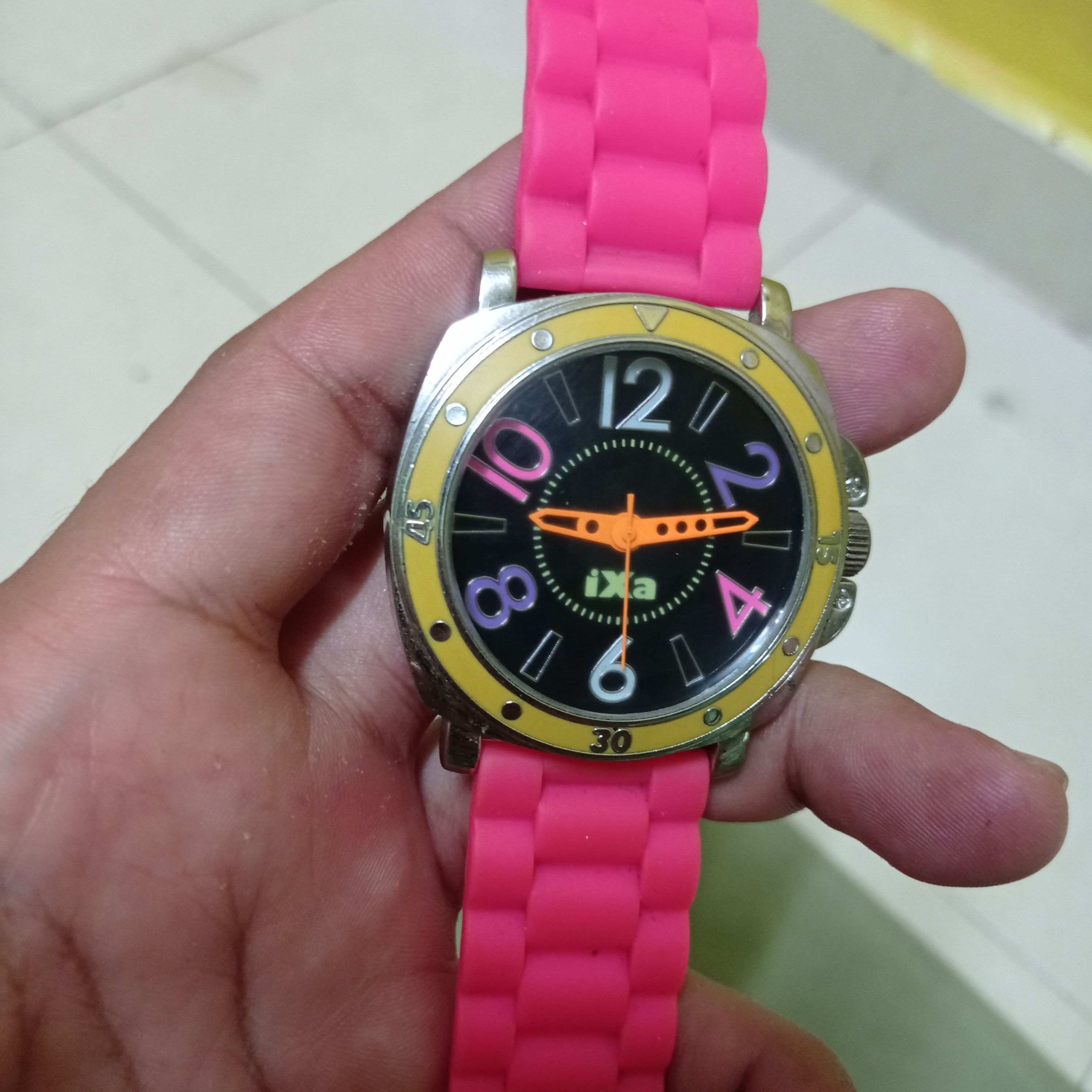 Vintage Retro CRAZY COLOUR "BIG MARK" WATCH BY IXA JAPANESE WATCH Size ONE SIZE - 8 Thumbnail