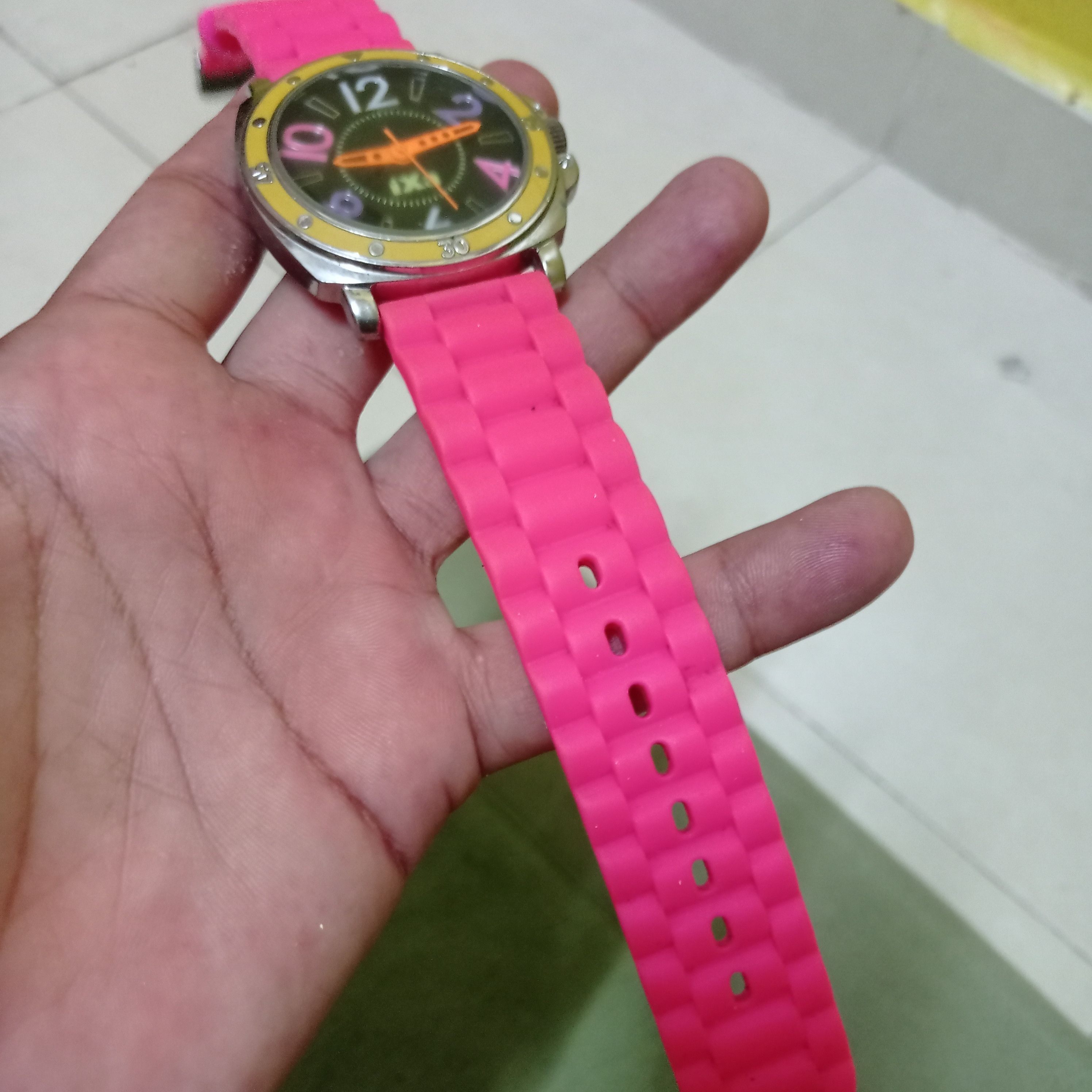 Vintage Retro CRAZY COLOUR "BIG MARK" WATCH BY IXA JAPANESE WATCH Size ONE SIZE - 11 Thumbnail
