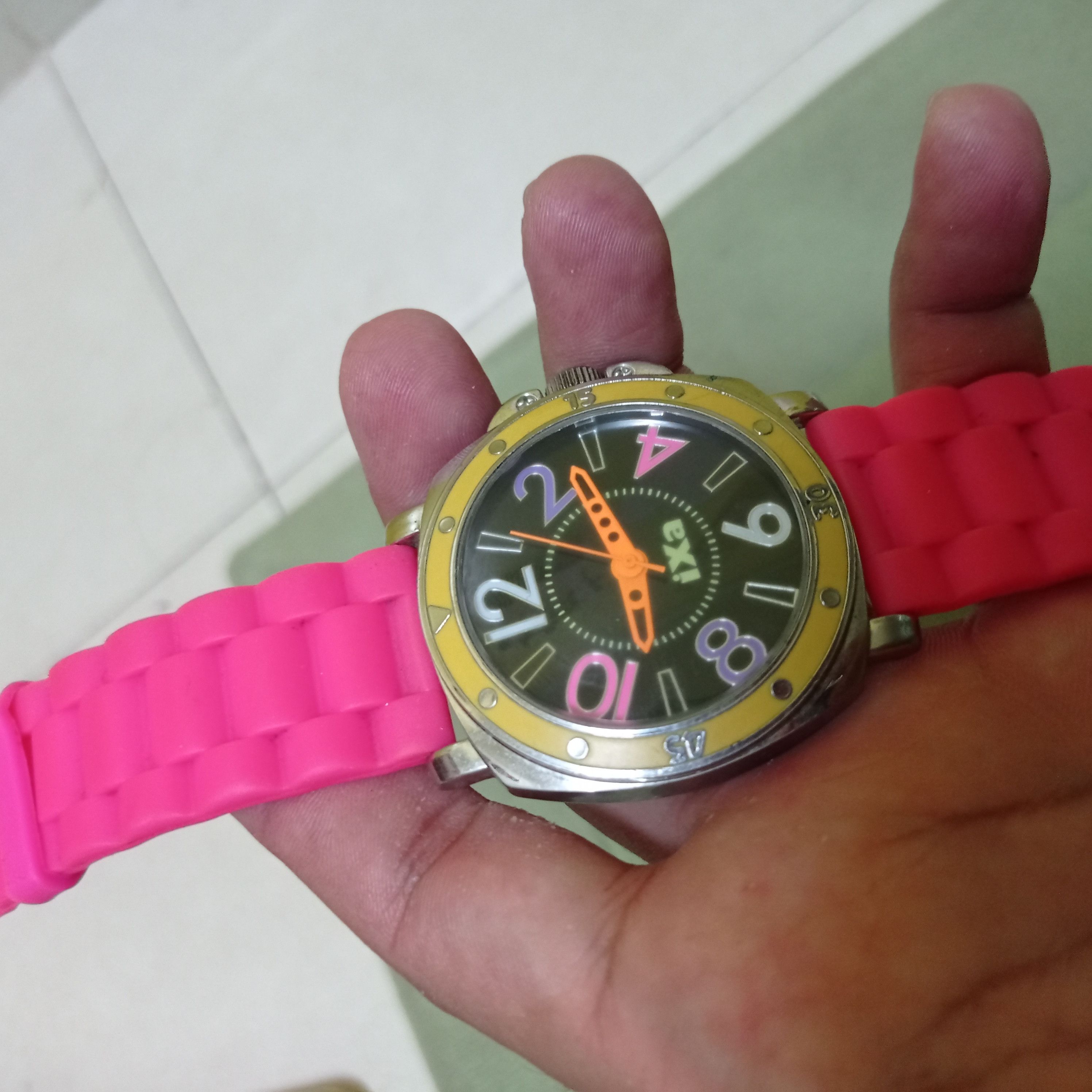 Vintage Retro CRAZY COLOUR "BIG MARK" WATCH BY IXA JAPANESE WATCH Size ONE SIZE - 13 Thumbnail