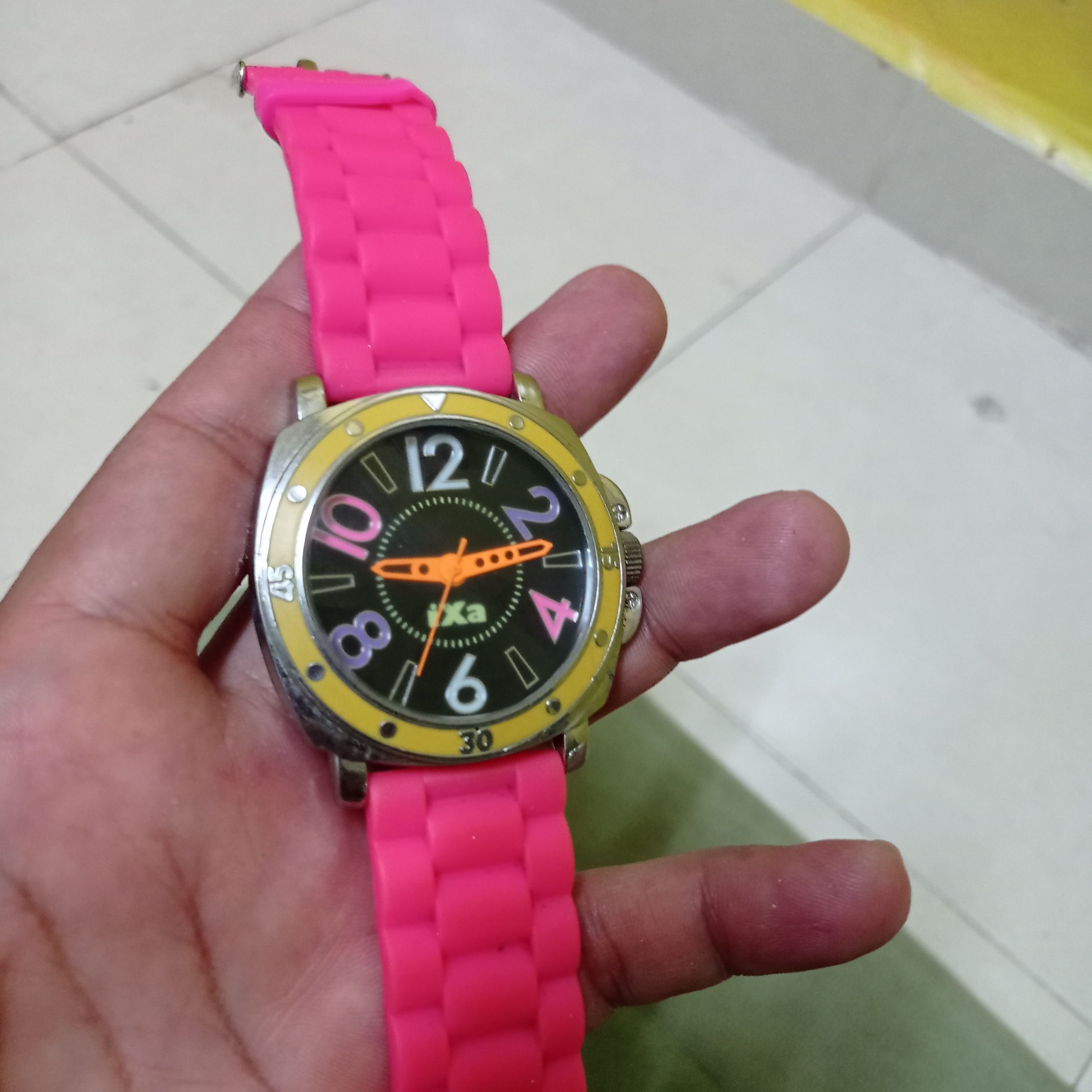 Vintage Retro CRAZY COLOUR "BIG MARK" WATCH BY IXA JAPANESE WATCH Size ONE SIZE - 2 Thumbnail