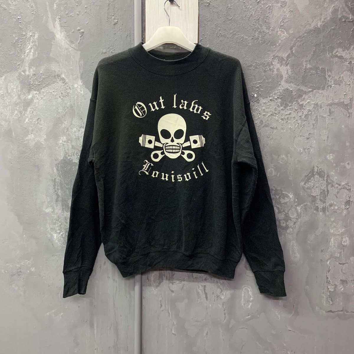 Fruit Of The Loom Vintage 90s Skull Out Laws Louisvill Crewneck Sweatshirt Size US L / EU 52-54 / 3 - 2 Thumbnail