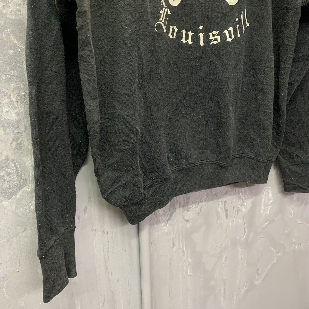 Fruit Of The Loom Vintage 90s Skull Out Laws Louisvill Crewneck Sweatshirt Size US L / EU 52-54 / 3 - 5 Thumbnail
