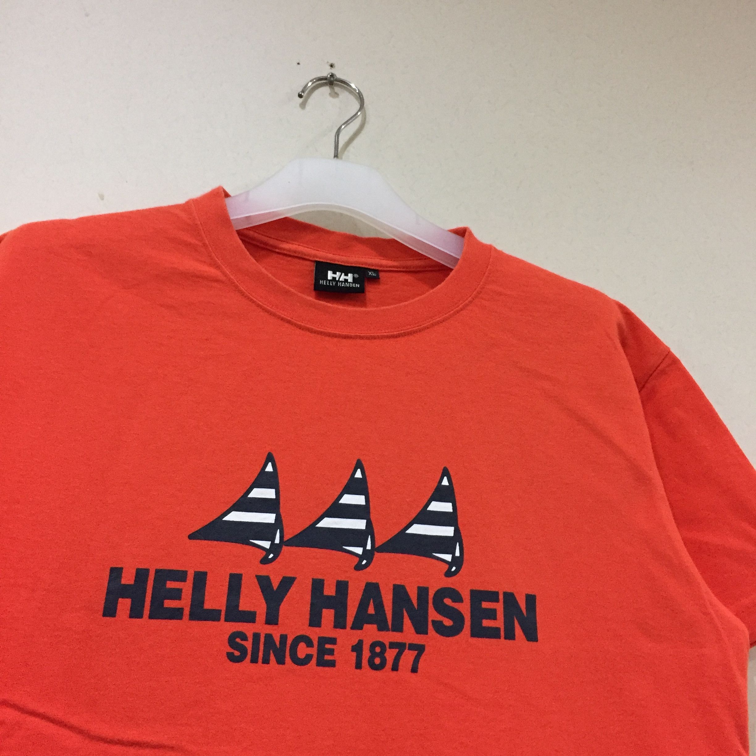 Helly Hansen HELLY HANSEN t shirt spell out big logo.. simple design.. Size US M / EU 48-50 / 2 - 3 Thumbnail