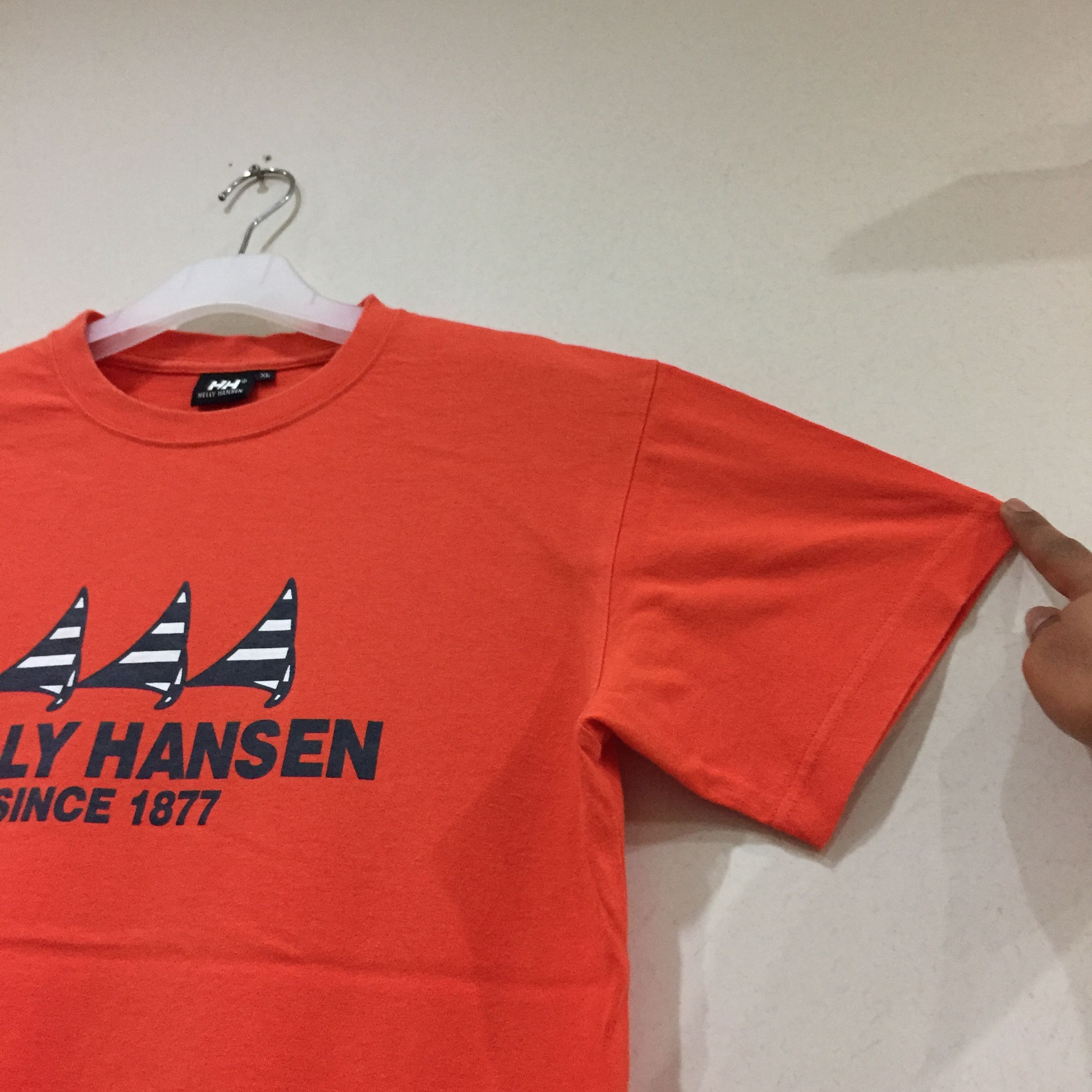 Helly Hansen HELLY HANSEN t shirt spell out big logo.. simple design.. Size US M / EU 48-50 / 2 - 5 Thumbnail