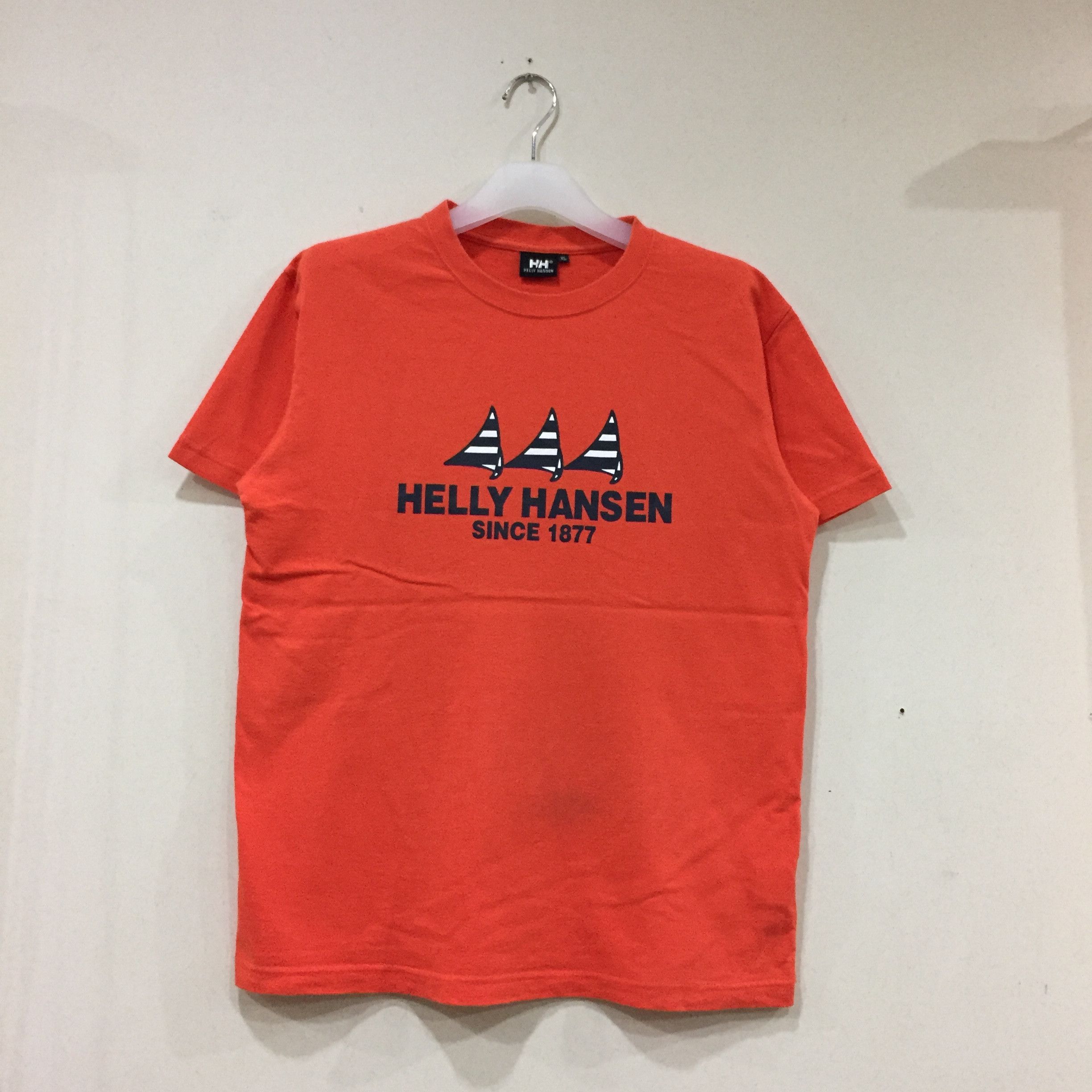Helly Hansen HELLY HANSEN t shirt spell out big logo.. simple design.. Size US M / EU 48-50 / 2 - 1 Thumbnail