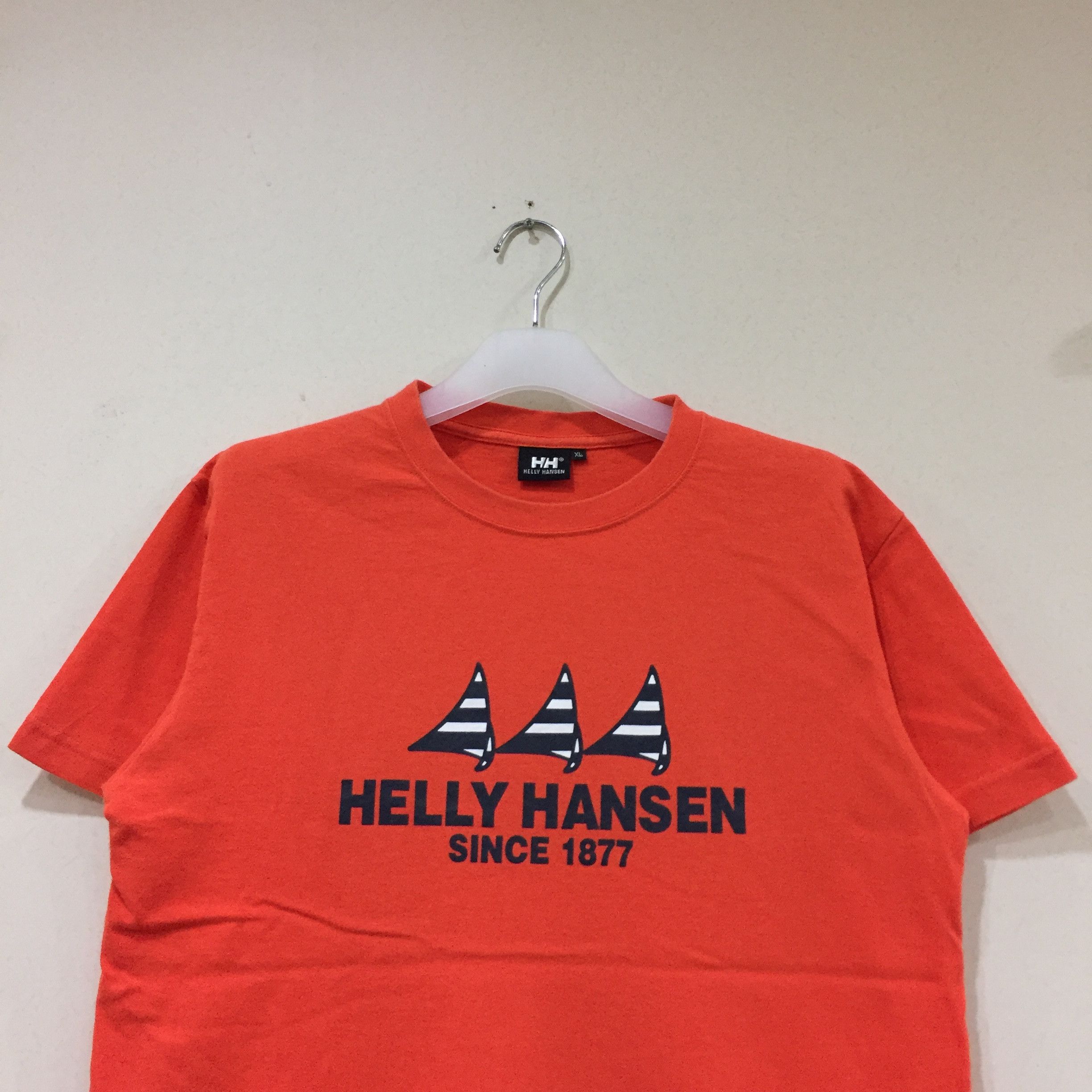 Helly Hansen HELLY HANSEN t shirt spell out big logo.. simple design.. Size US M / EU 48-50 / 2 - 2 Thumbnail