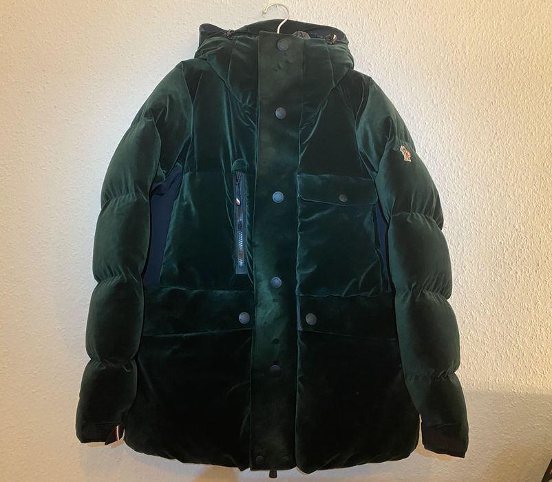 Green velvet 2025 moncler