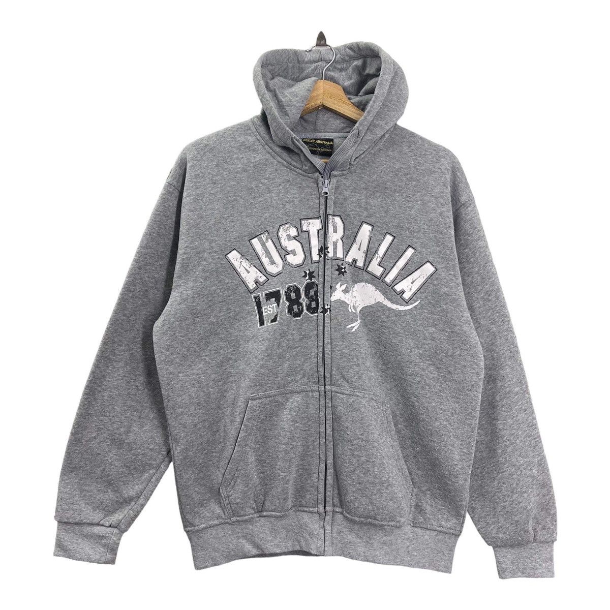 The Australian Outback Collection Vintage Australia Big Logo Fullzip Hoodies Size M Size US M / EU 48-50 / 2 - 1 Thumbnail