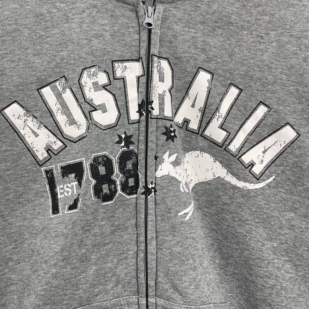 The Australian Outback Collection Vintage Australia Big Logo Fullzip Hoodies Size M Size US M / EU 48-50 / 2 - 5 Thumbnail