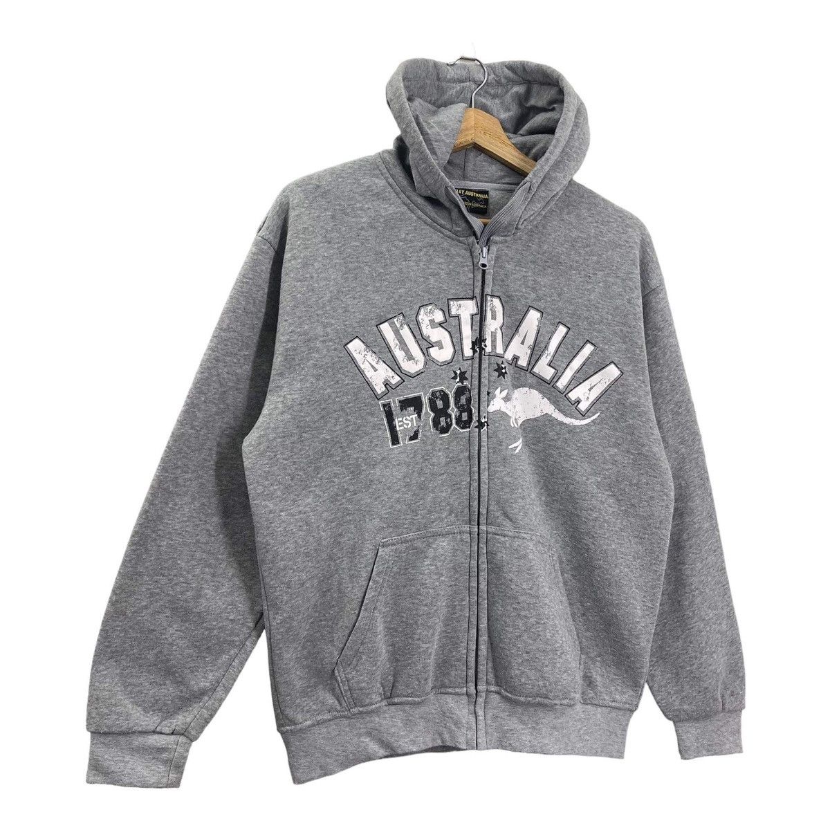 The Australian Outback Collection Vintage Australia Big Logo Fullzip Hoodies Size M Size US M / EU 48-50 / 2 - 2 Thumbnail