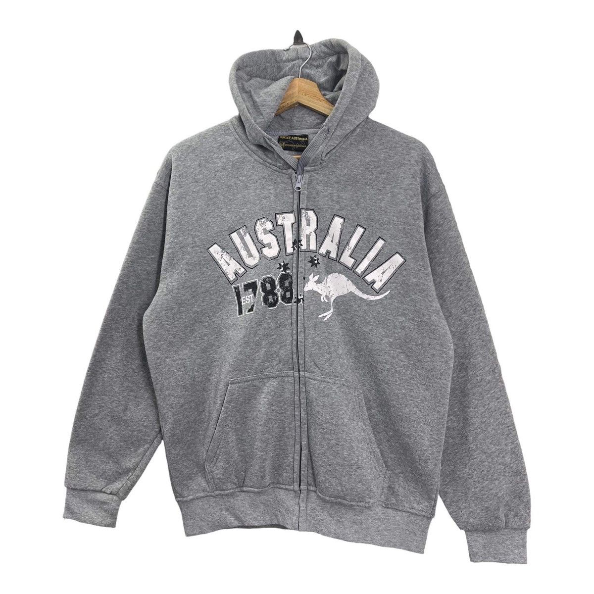 The Australian Outback Collection Vintage Australia Big Logo Fullzip Hoodies Size M Size US M / EU 48-50 / 2 - 3 Thumbnail