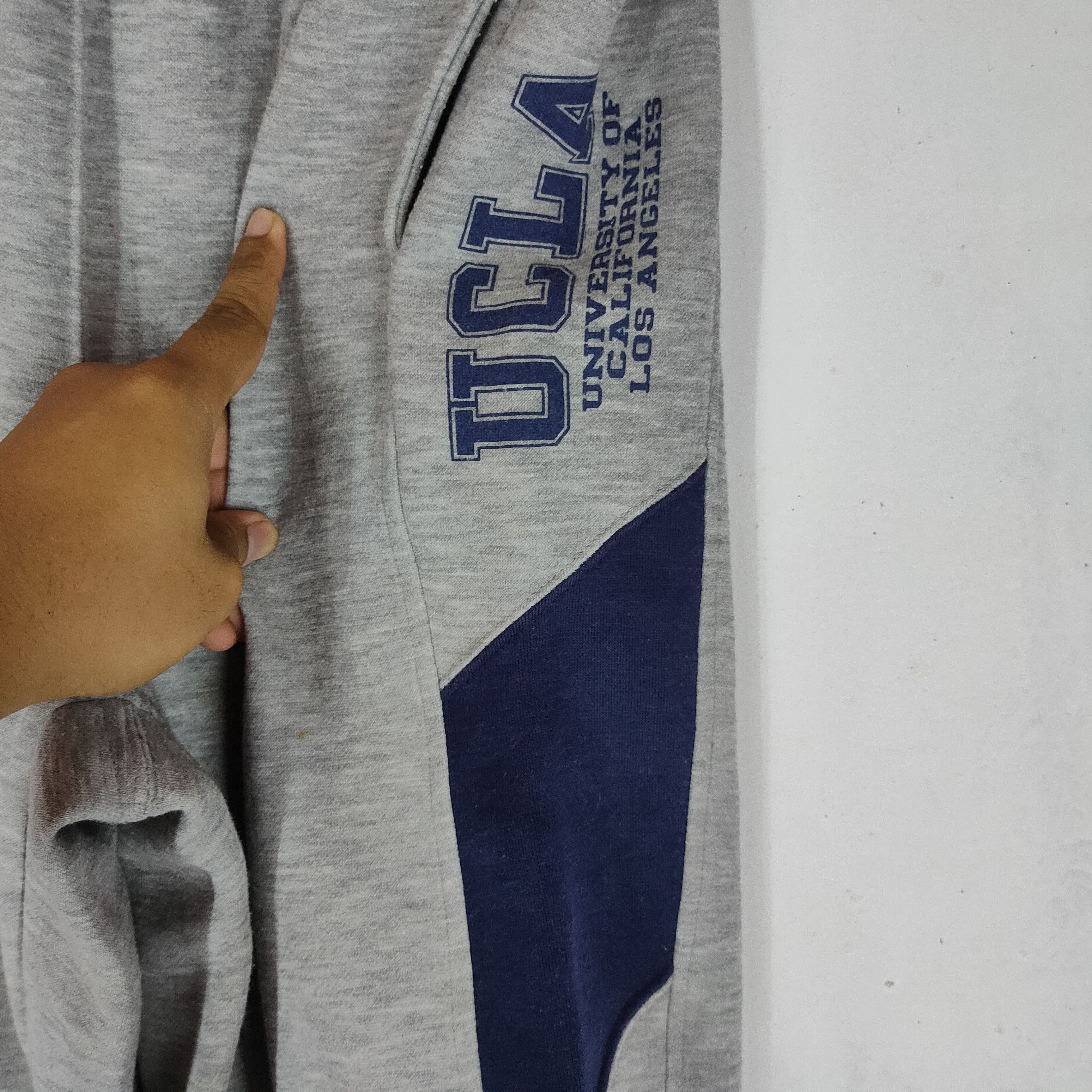 Vintage Vintage UCLA Univ. California Los Angeles Sweatshirt Oneset Size US XL / EU 56 / 4 - 8 Thumbnail