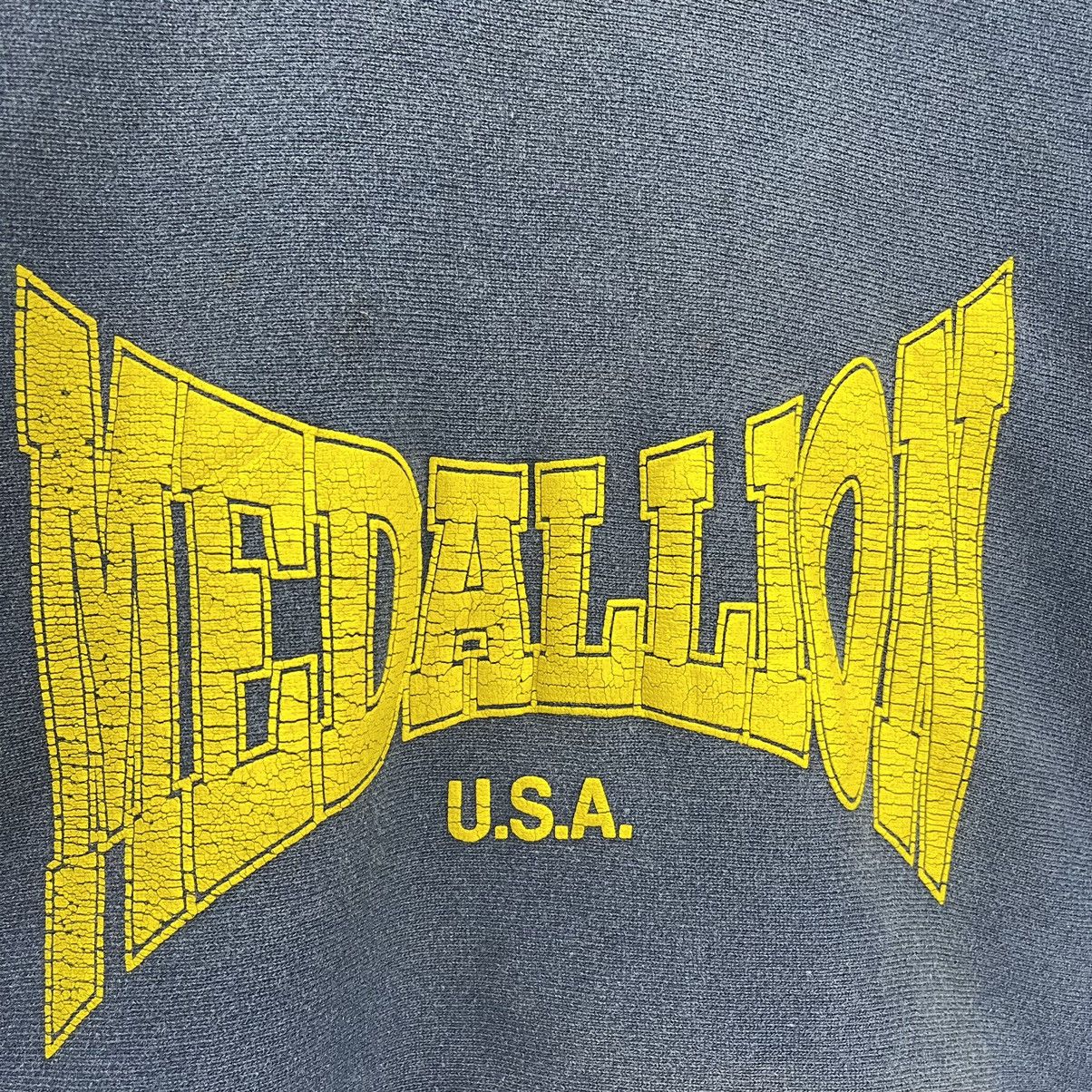 Vintage 90s Medallion Usa Big Logo Crewneck Sweatshirt Size M Size US M / EU 48-50 / 2 - 6 Thumbnail