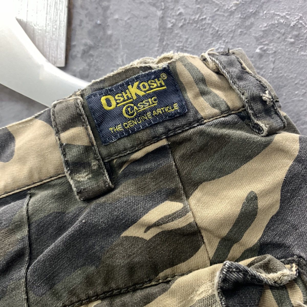Oshkosh Circle Spikes camo Design Cargo Pants Size US 31 - 12 Thumbnail