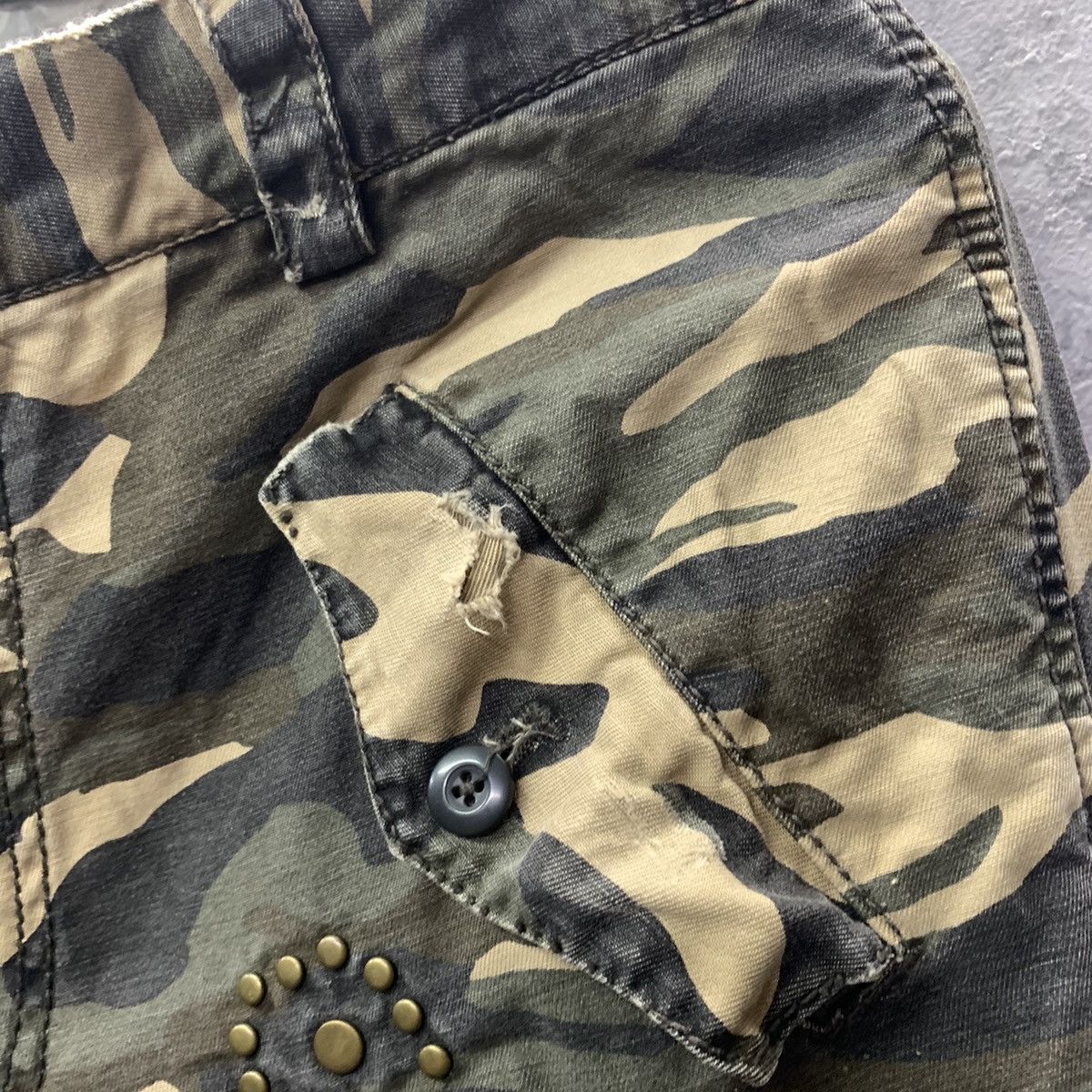 Oshkosh Circle Spikes camo Design Cargo Pants Size US 31 - 7 Thumbnail