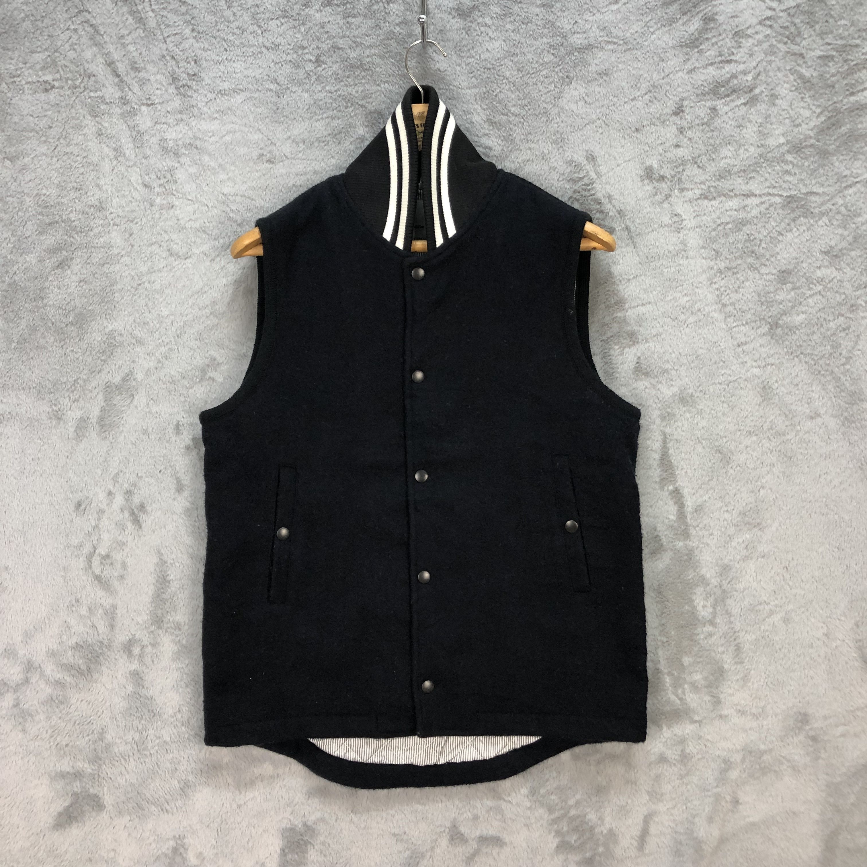 Japanese Brand CROCODILE WOOL VEST #5679-202 Size US L / EU 52-54 / 3 - 2 Thumbnail