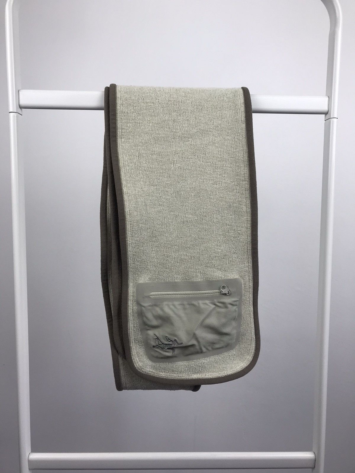 Arc'teryx Vintage Arcteryx Fleece Pocket Scarf Size ONE SIZE - 2 Thumbnail