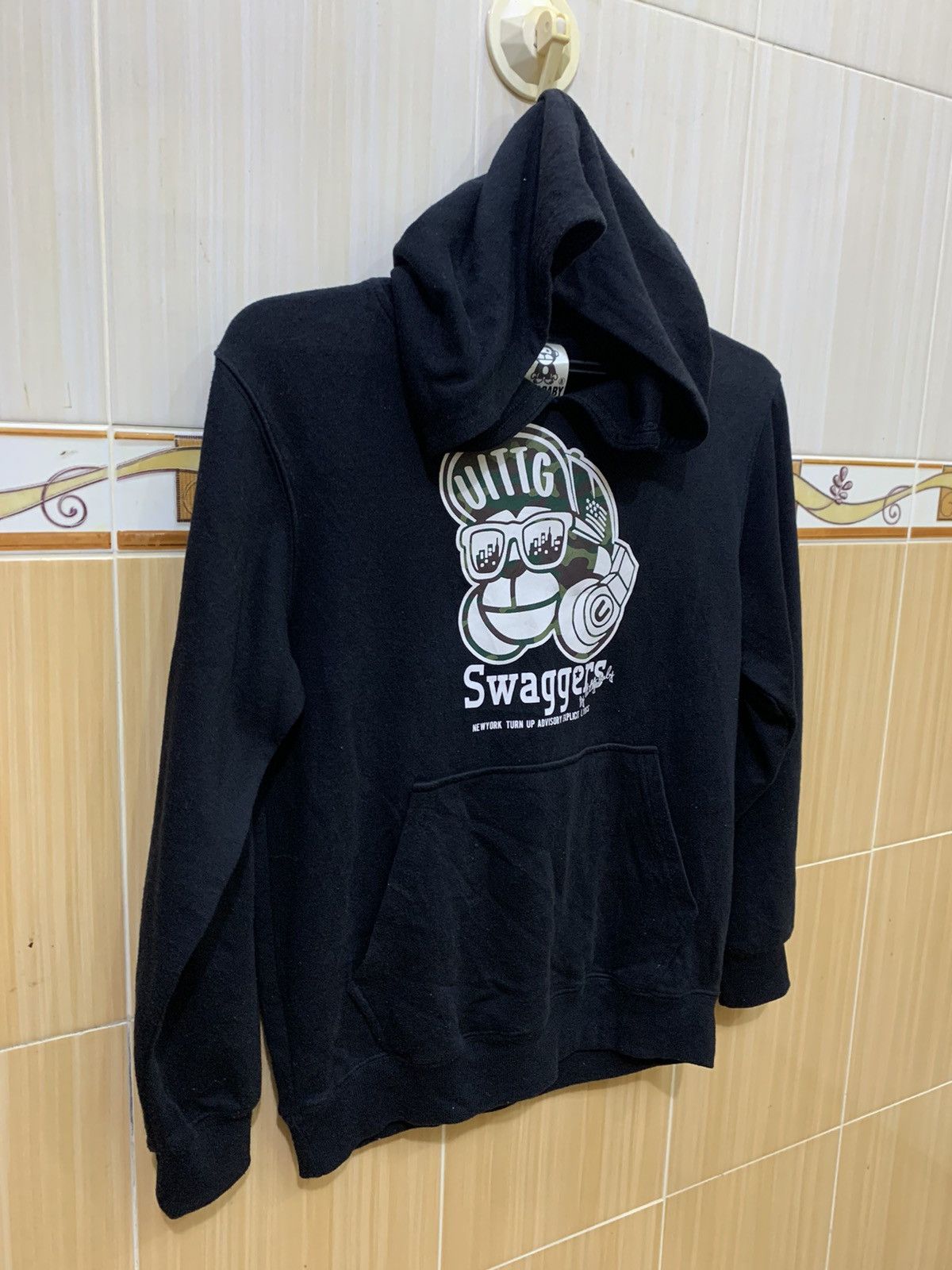 Japanese Brand × Vintage Uittg baby hoodie sweatshirt Big Print saiz M Size US M / EU 48-50 / 2 - 3 Thumbnail