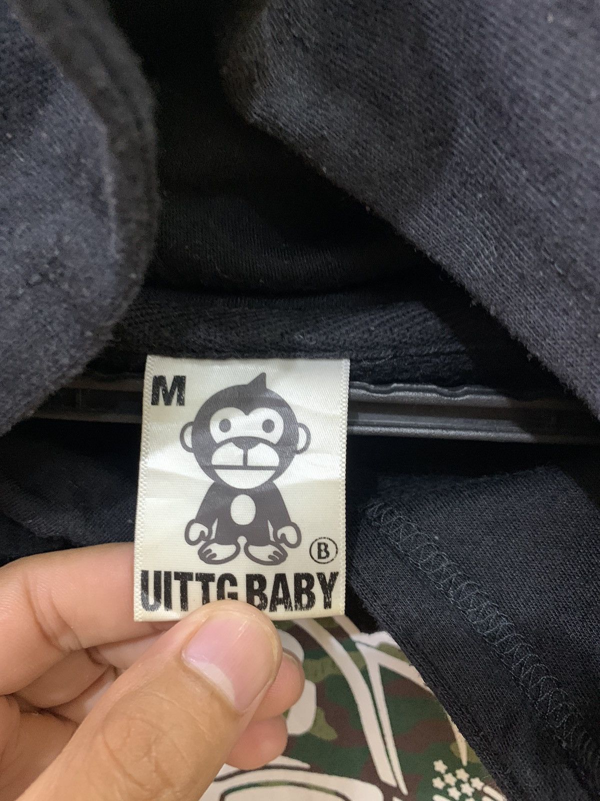 Japanese Brand × Vintage Uittg baby hoodie sweatshirt Big Print saiz M Size US M / EU 48-50 / 2 - 9 Thumbnail