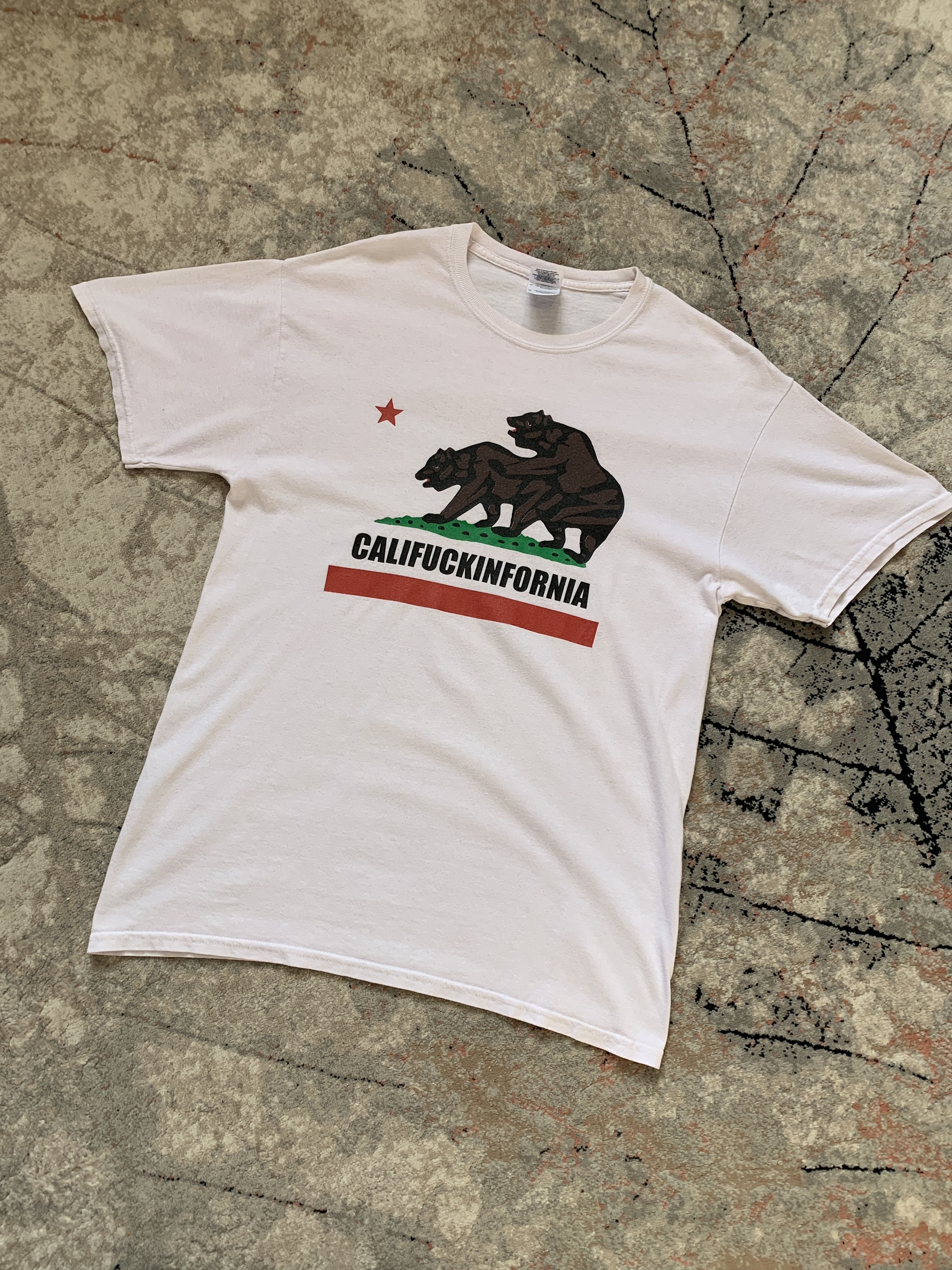 Gildan Califuckinfornia Vintage T-Shirt Size US M / EU 48-50 / 2 - 2 Thumbnail