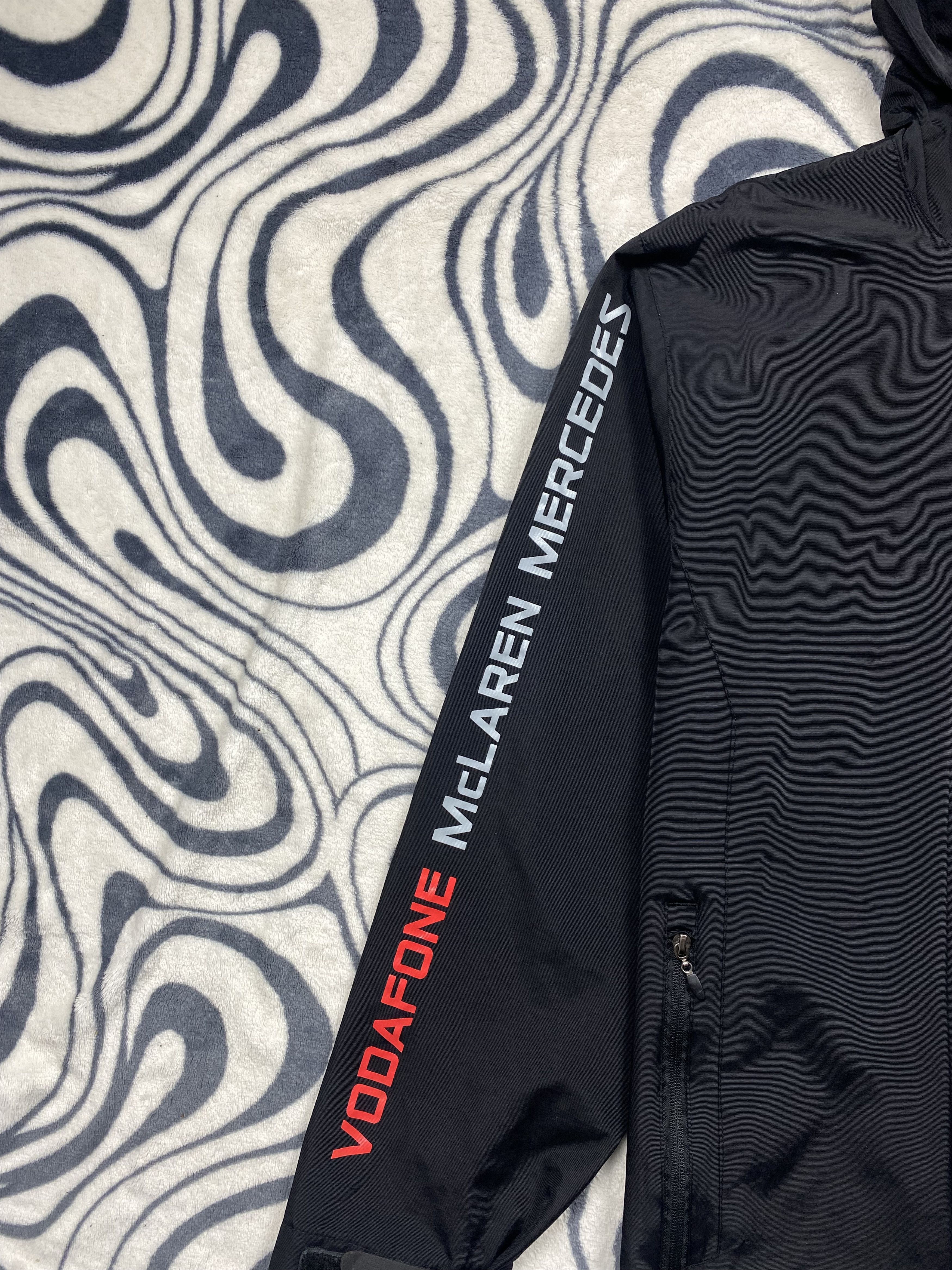 Mercedes-Benz Vintage Vodafone McLaren Mercedes Jacket Size US L / EU 52-54 / 3 - 2 Thumbnail