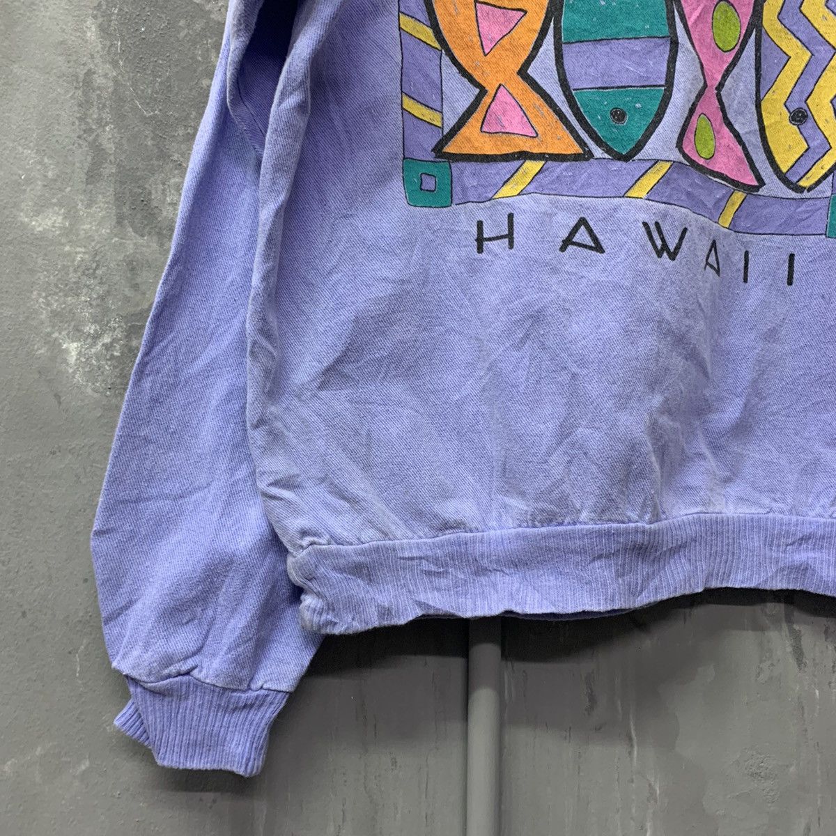 Vintage Vintage 90s Fish Hawaii Turtleneck Sweatshirt Size US XL / EU 56 / 4 - 6 Thumbnail