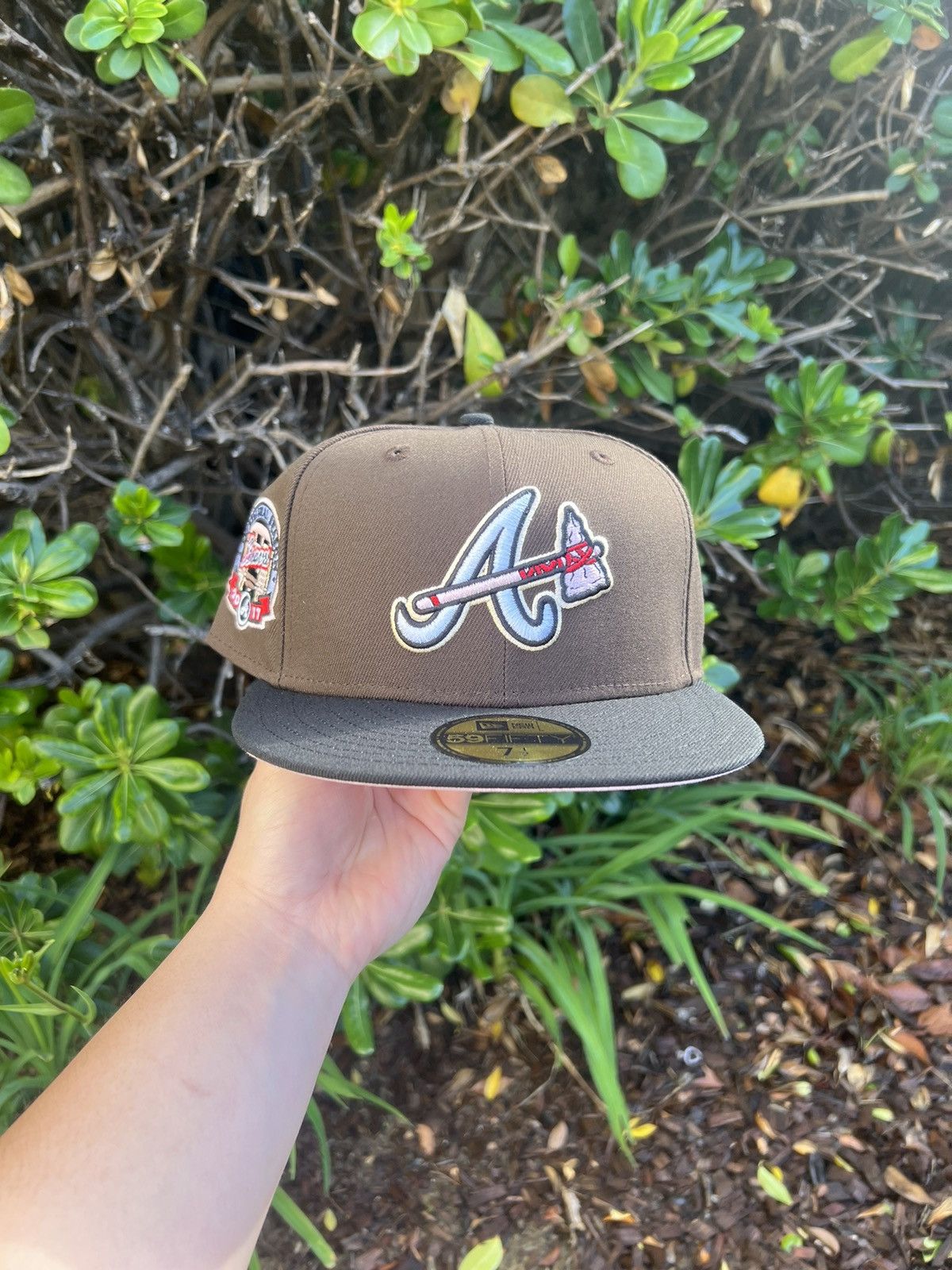 NEW ERA - ATLANTA BRAVES (Brown × Pink) Atlanta Braves New Era Hat 59Fifty Fitted Size 7 1/4 Pink