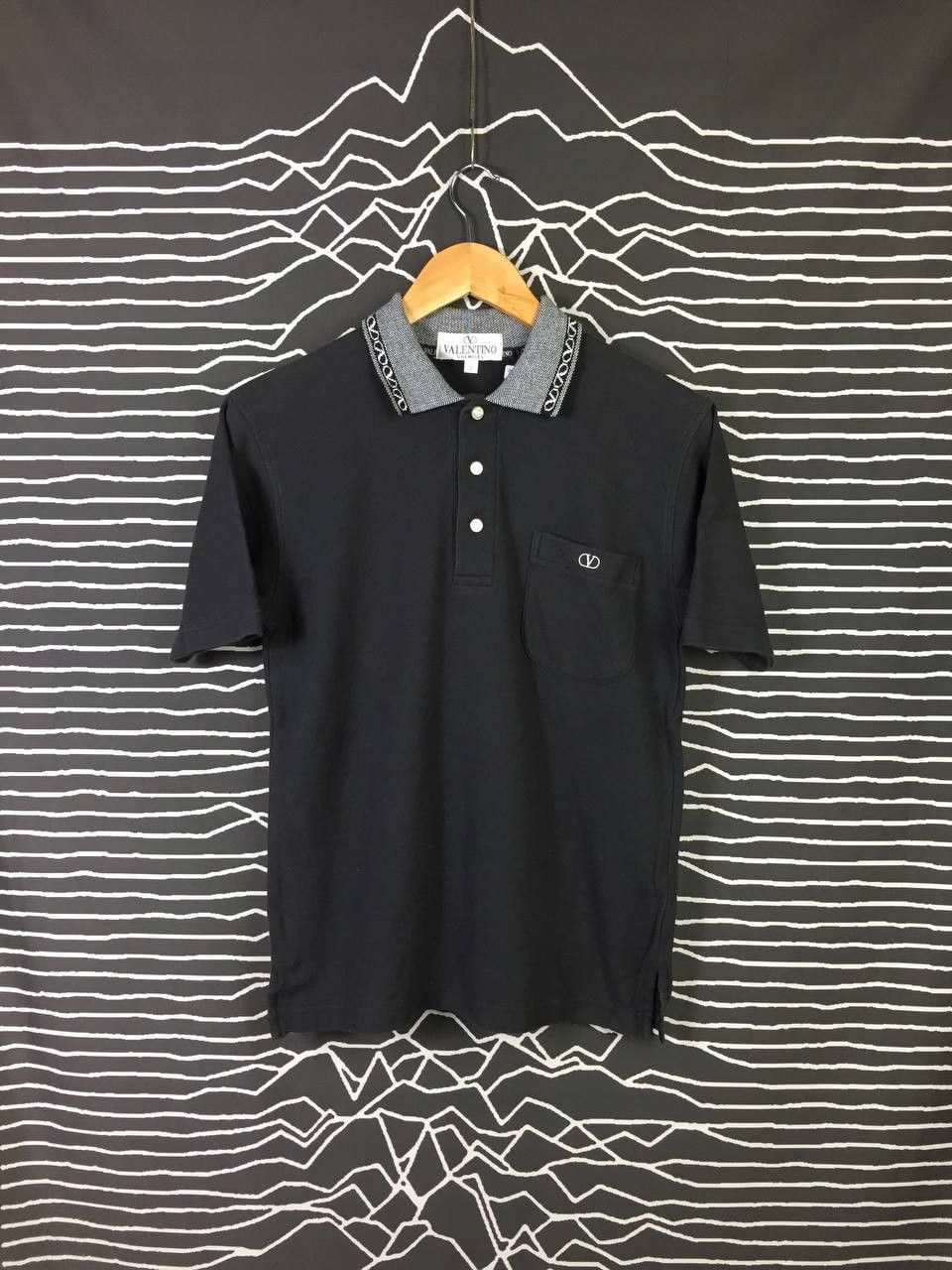 Valentino Vtg Valentino Chemises Pocket Polo Tee Size US S / EU 44-46 / 1 - 1 Thumbnail