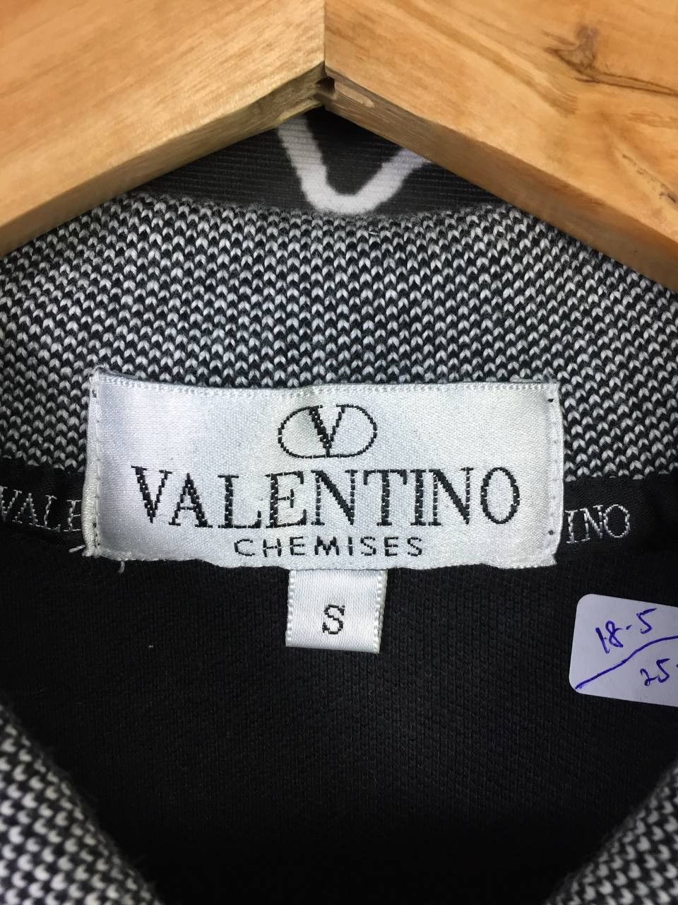 Valentino Vtg Valentino Chemises Pocket Polo Tee Size US S / EU 44-46 / 1 - 6 Thumbnail