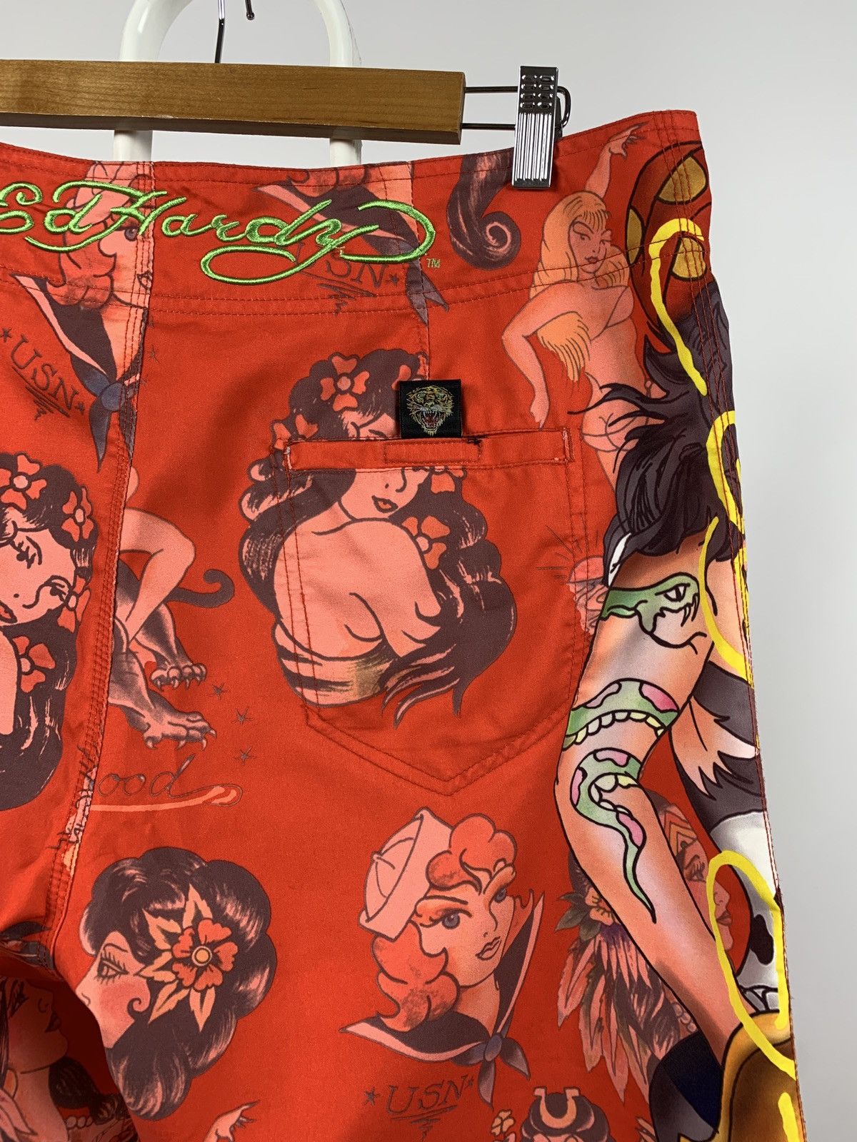 Christian Audigier Vintage Ed Hardy Girls All Over The World Swimming Shorts Size US 33 - 11 Thumbnail